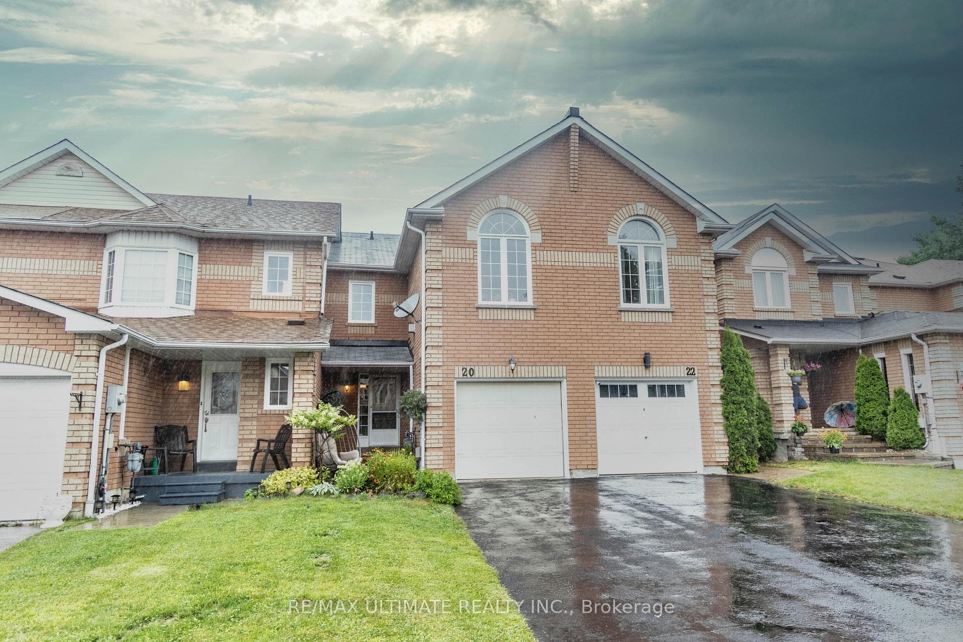 20 Creekwood Crescent photo 1