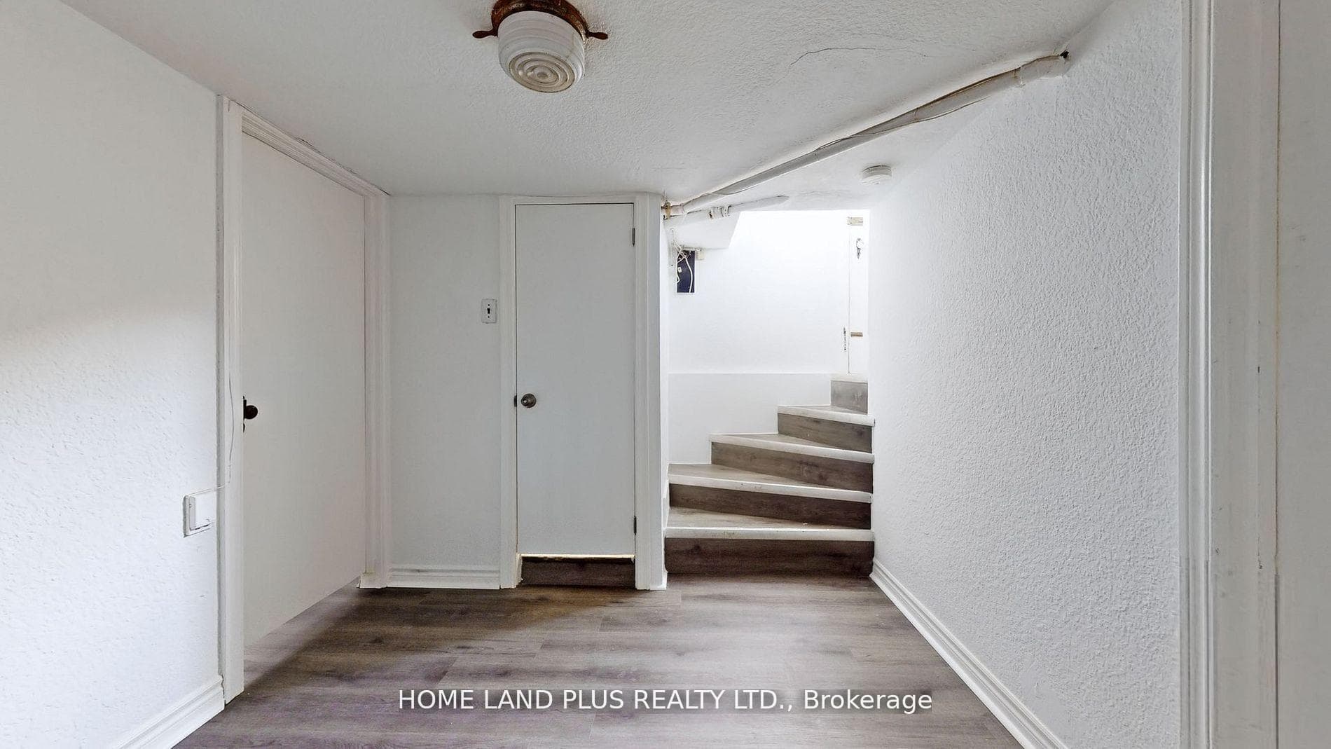 257 Joicey Boulevard photo 27