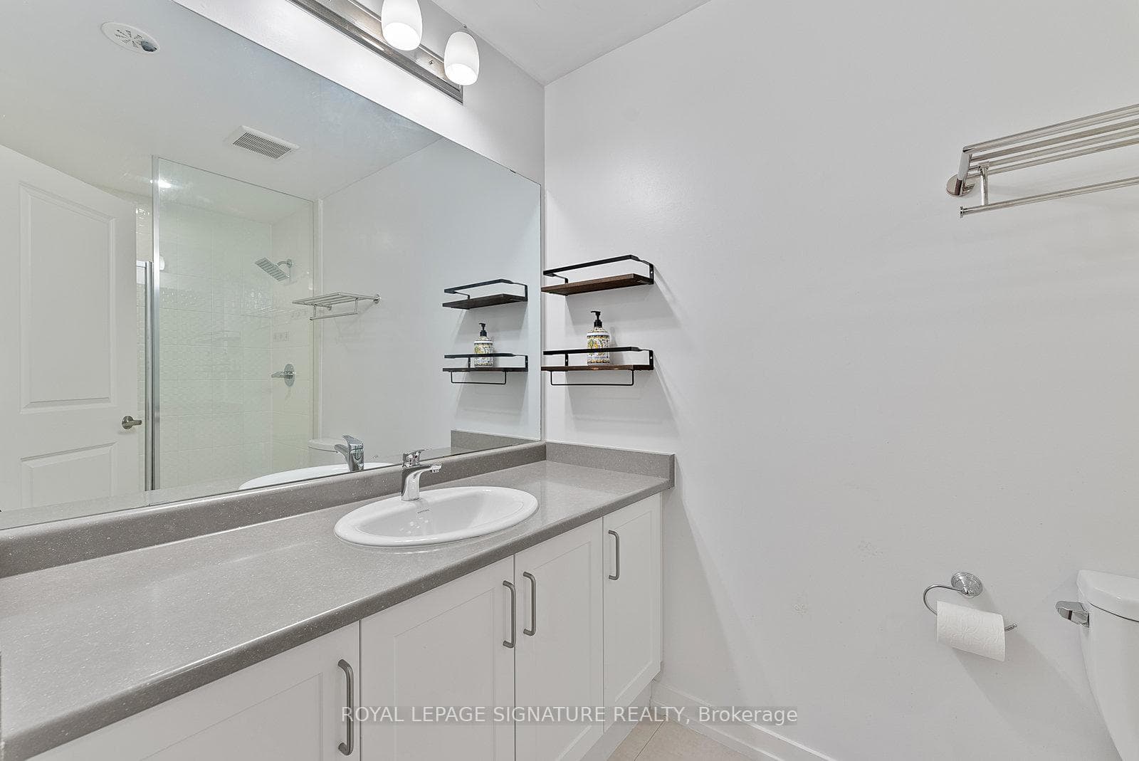 18 WHITAKER Way Unit 149 photo 23