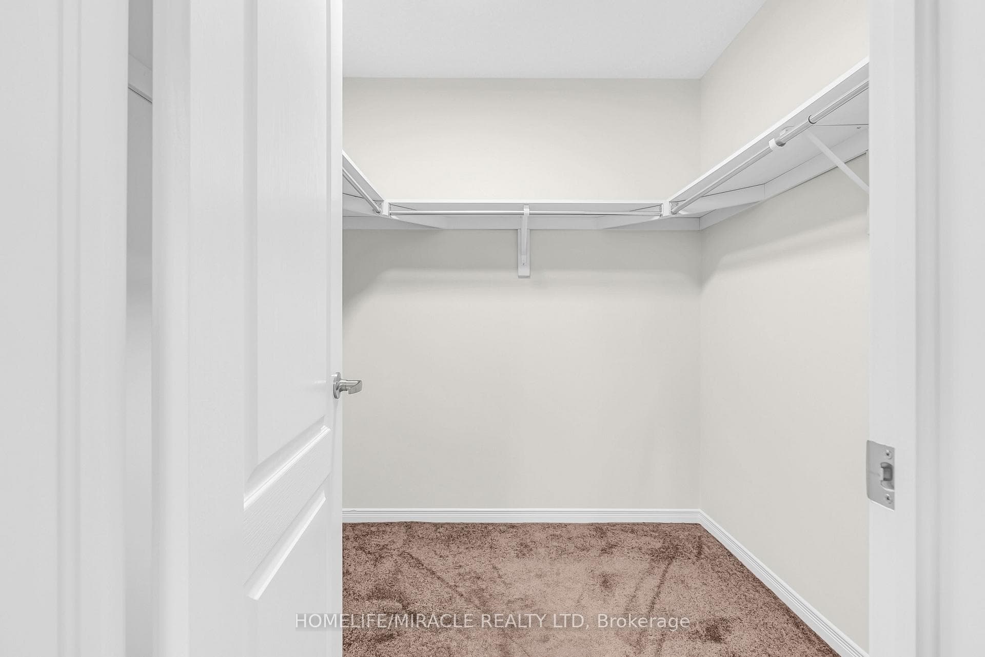 23 Royal Coachman Way photo 20