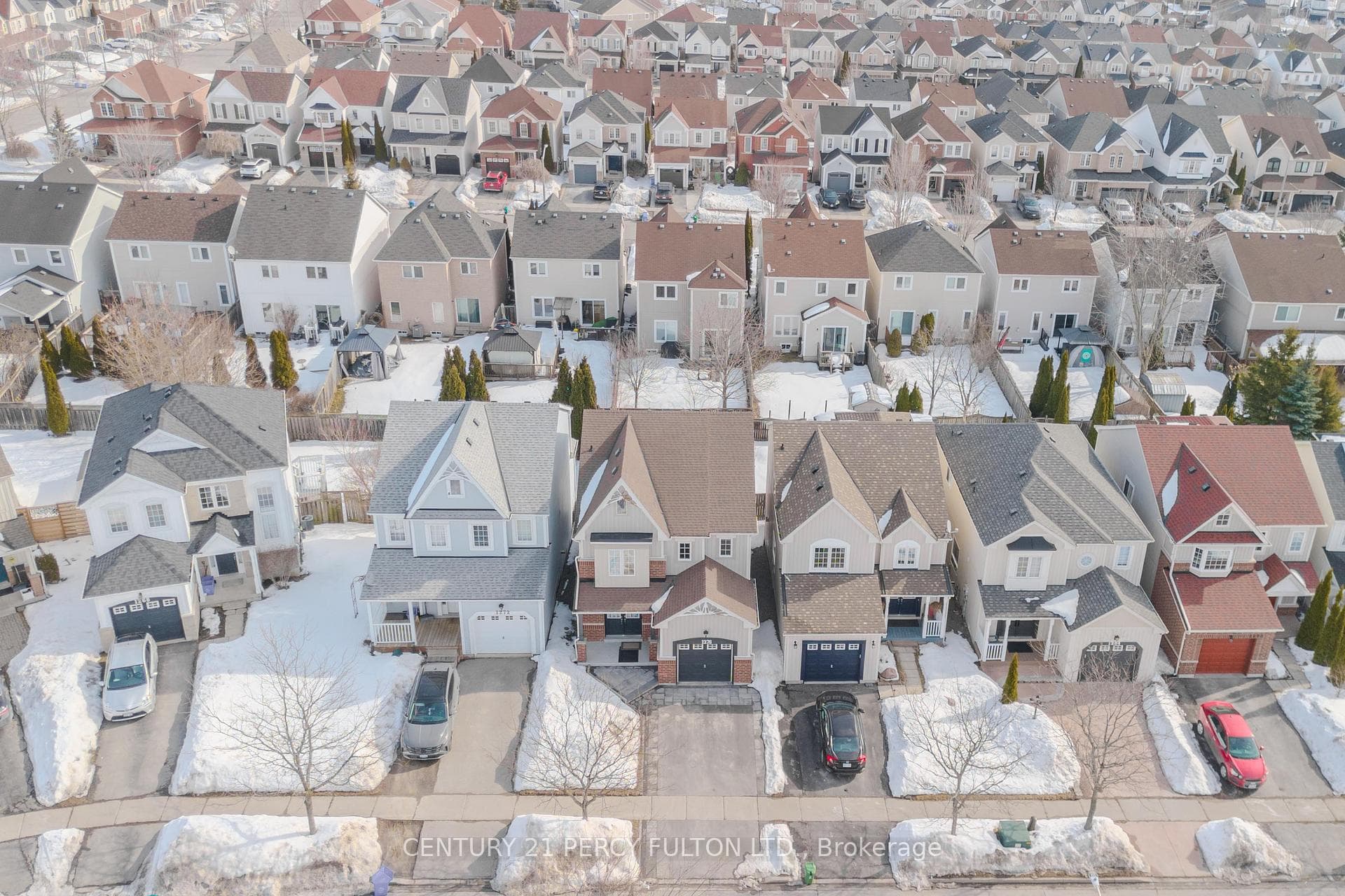 1276 Ashgrove Cres- exterior drone