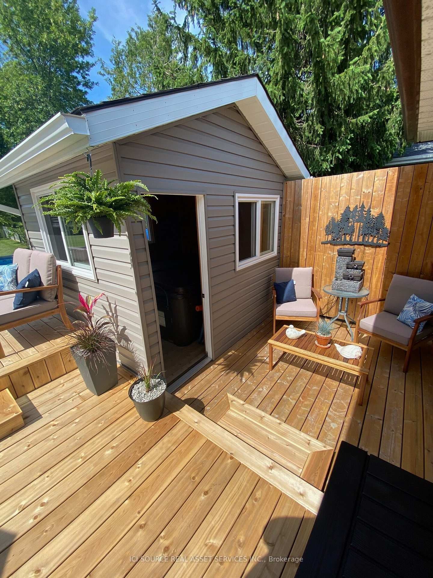 428 Goldie Street photo 3