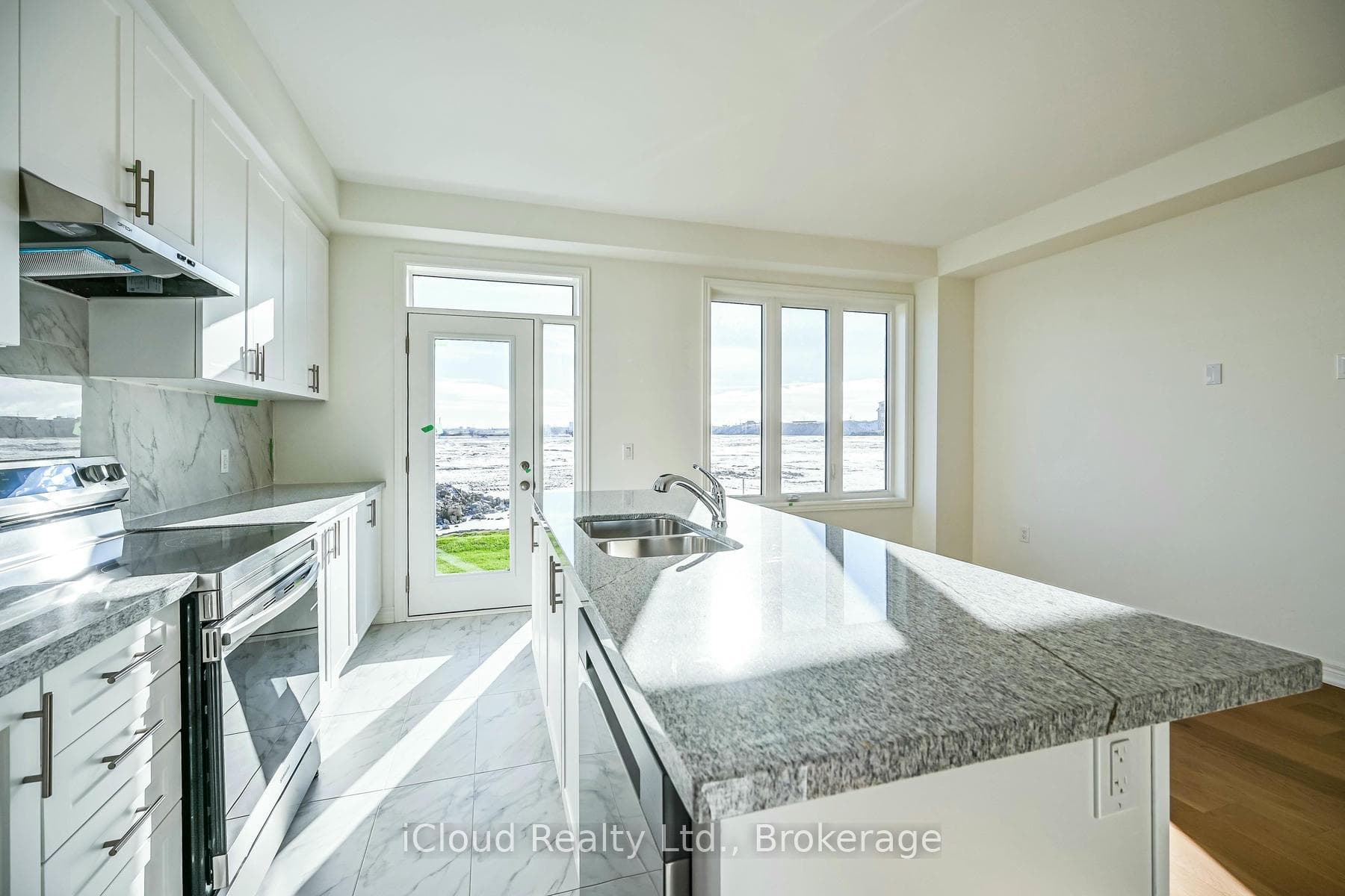 111 Picardy Drive photo 11