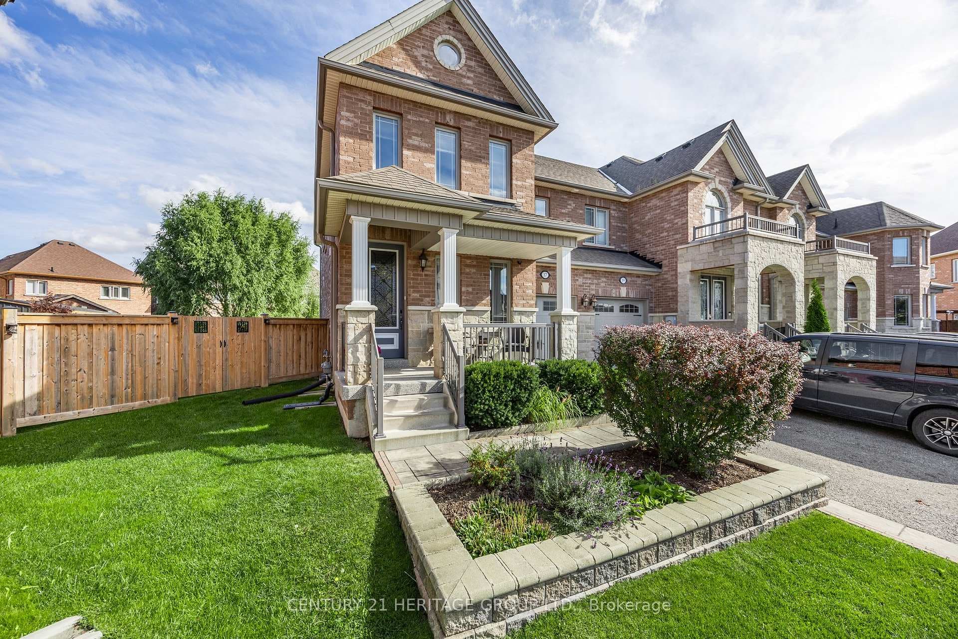 17 Walker Boulevard photo 28