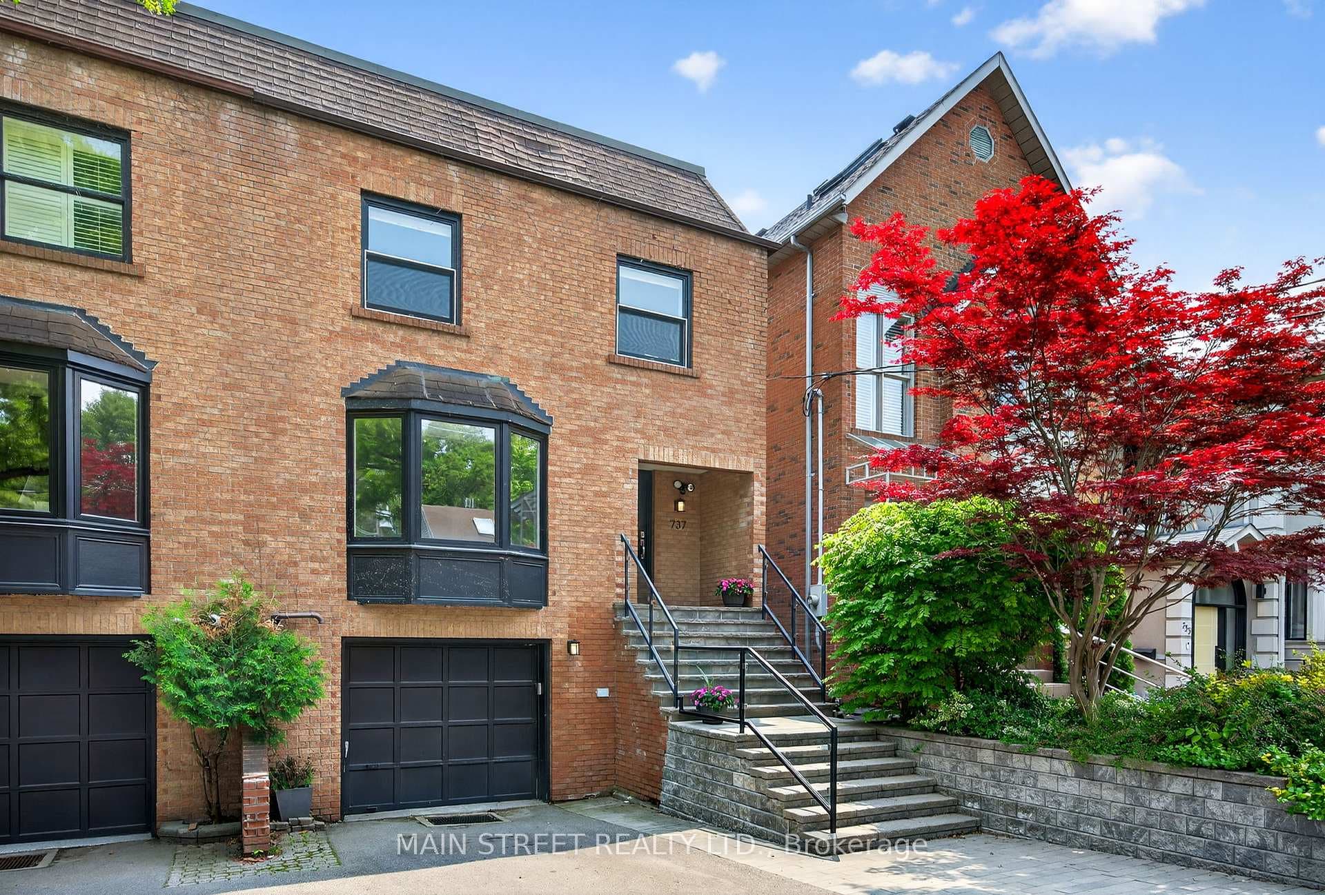 737 Merton Street photo 1