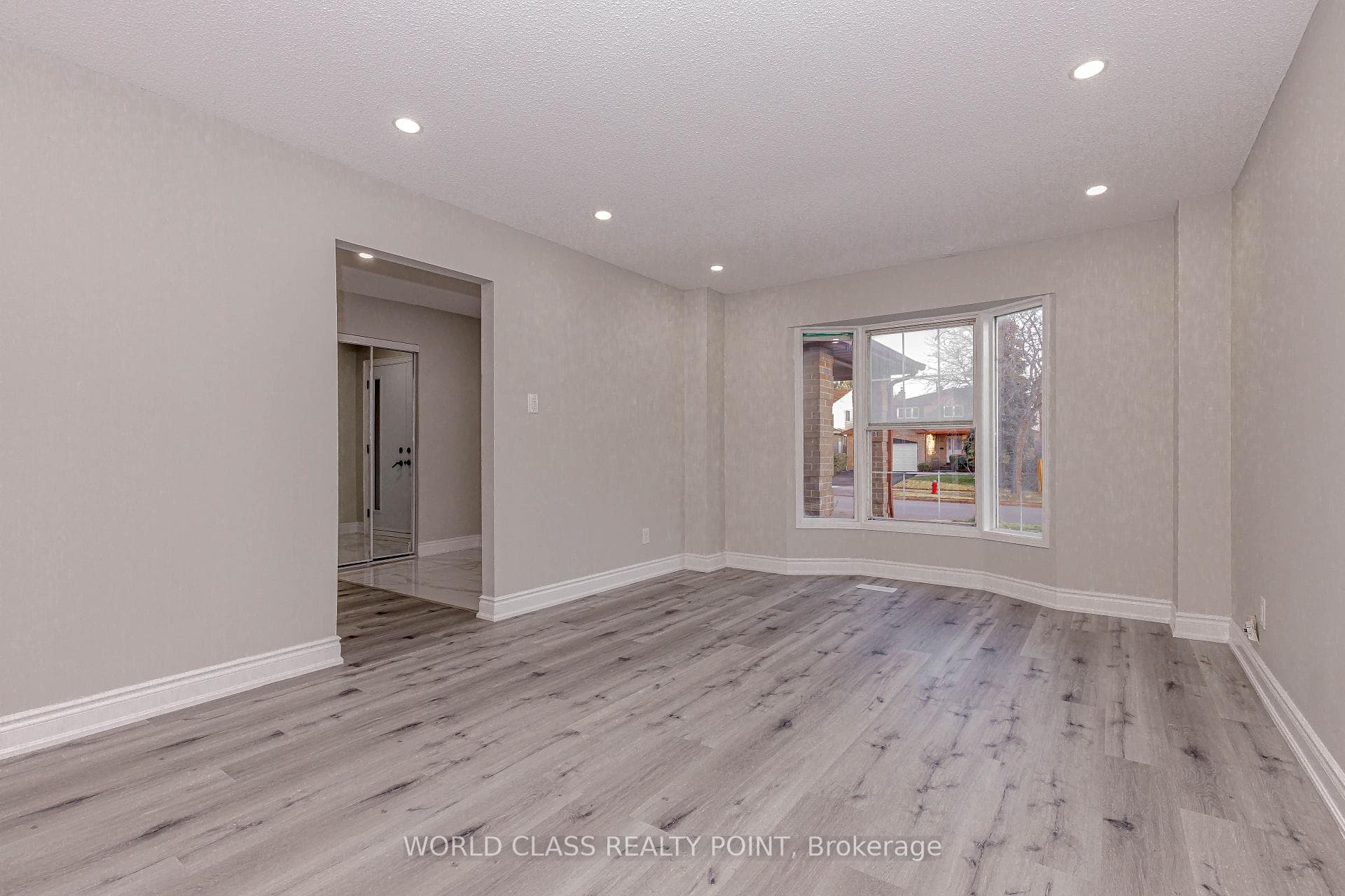 76 Moffatt Avenue photo 7