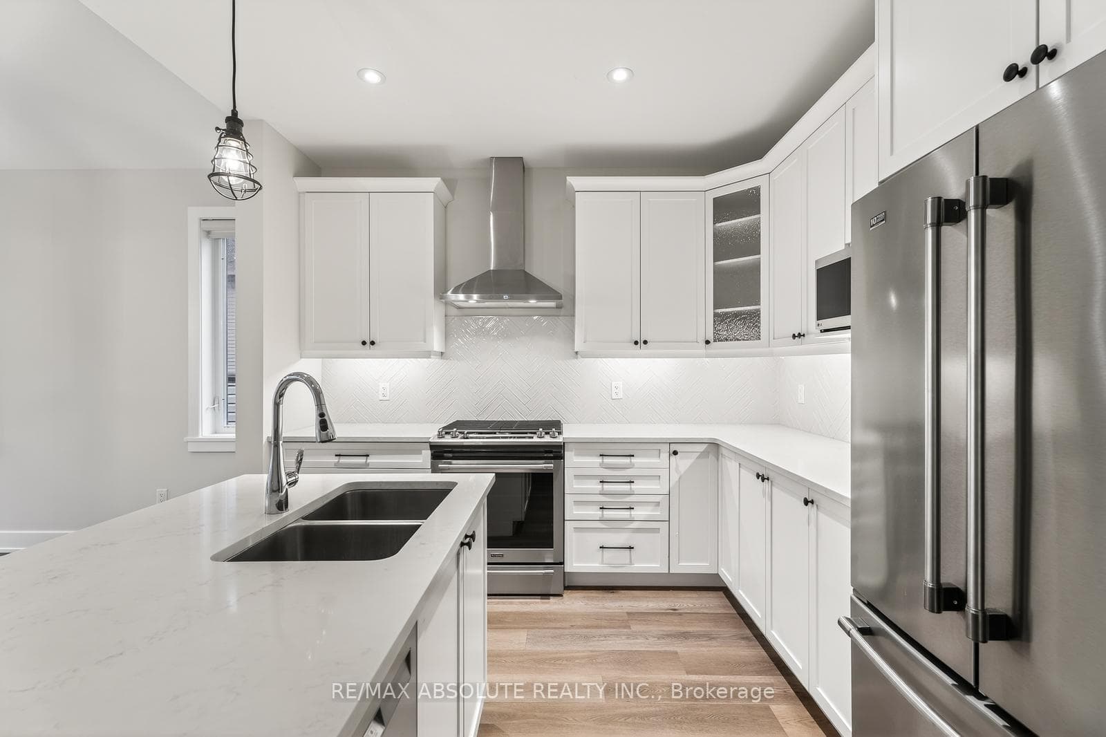 106 MCPHAIL Road photo 9