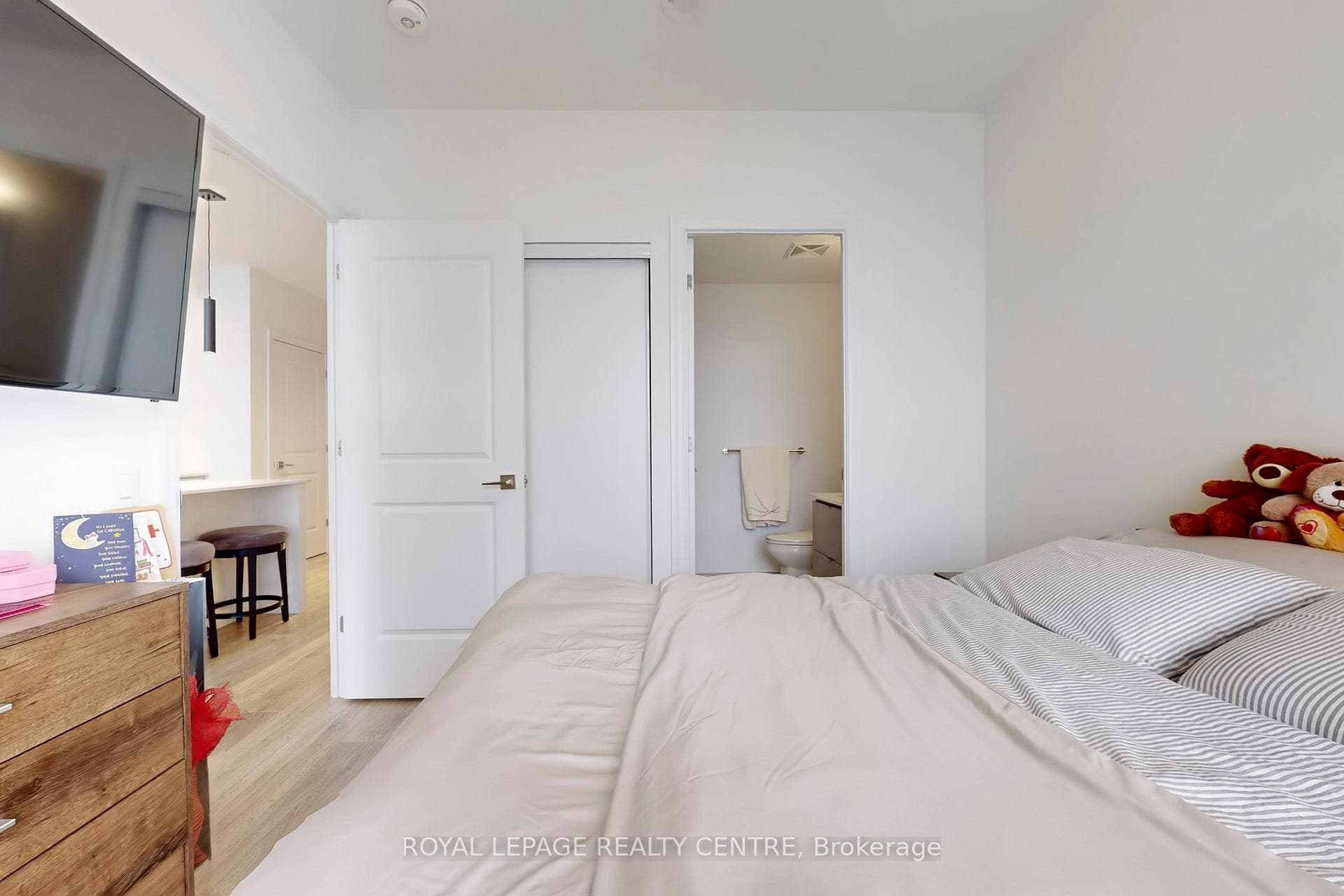 36 ELM Drive Unit 2605 photo 28