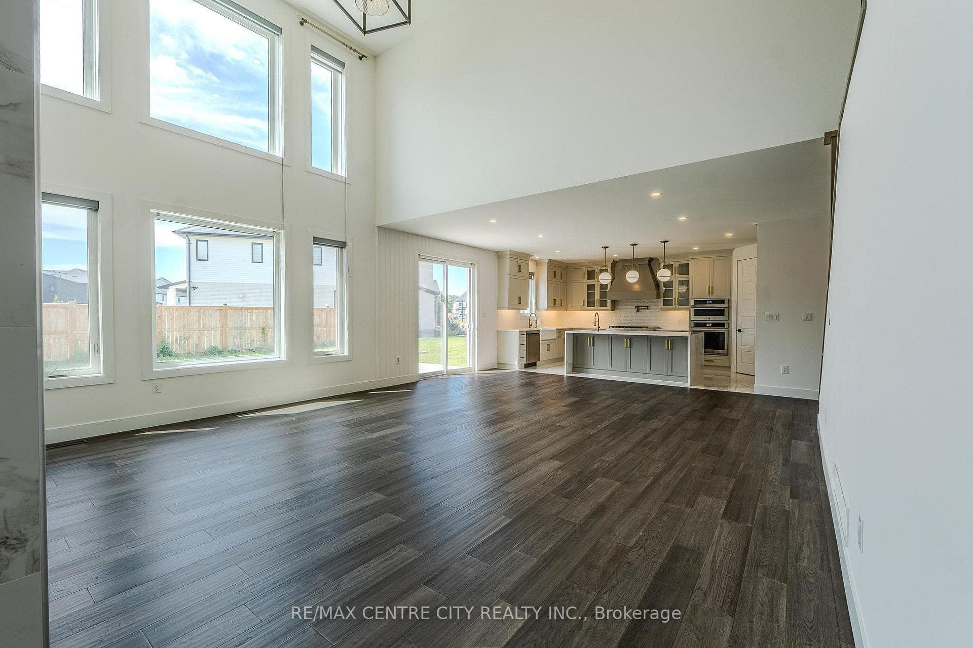 7290 Silver Creek Circle photo 20