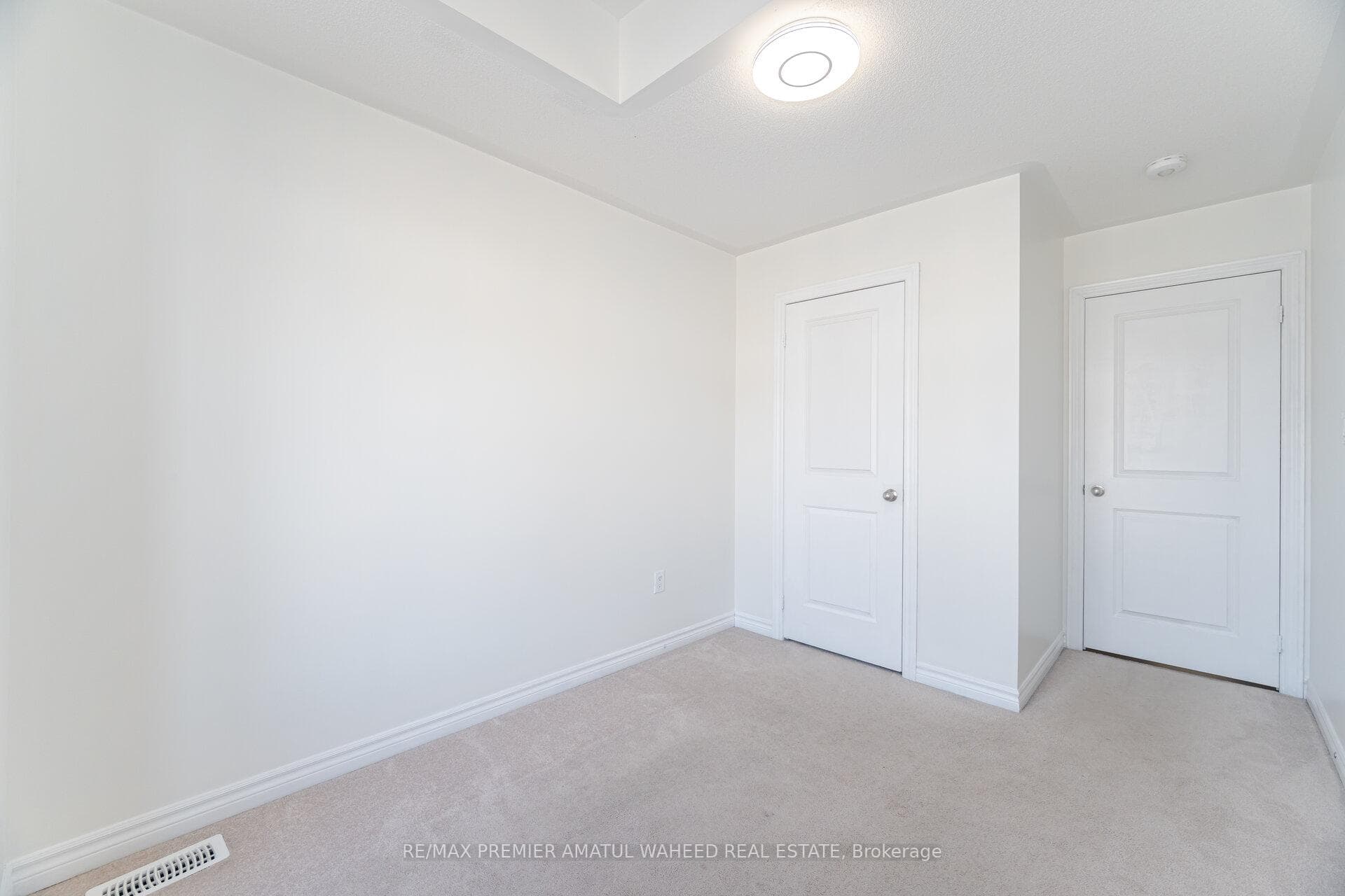 67 Farooq Boulevard photo 31