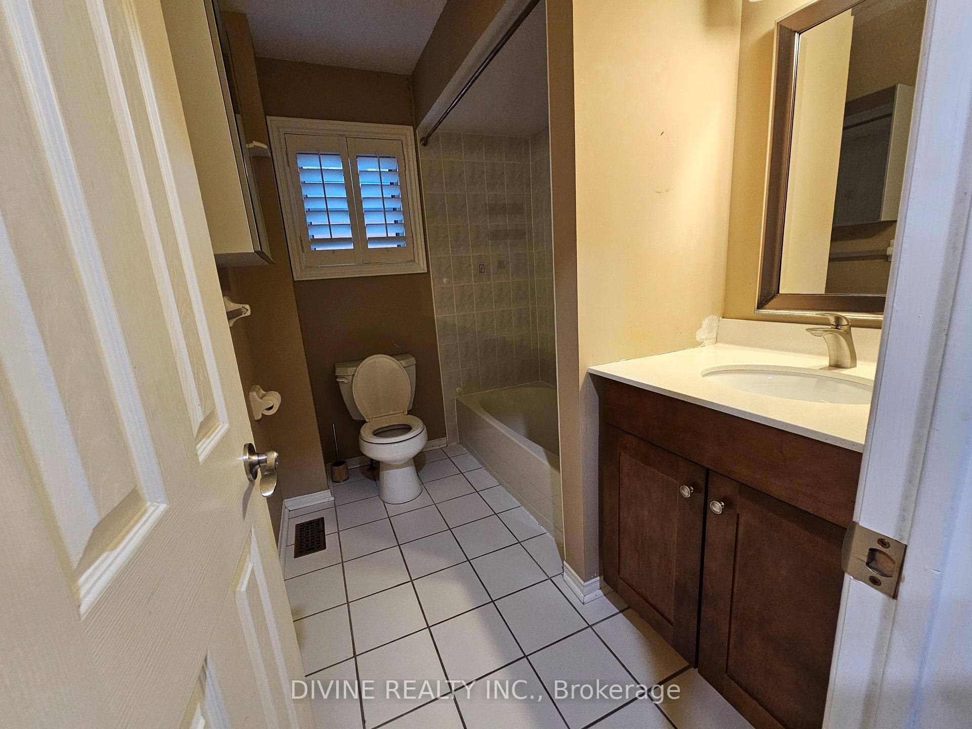 5346 Flatford Road photo 27
