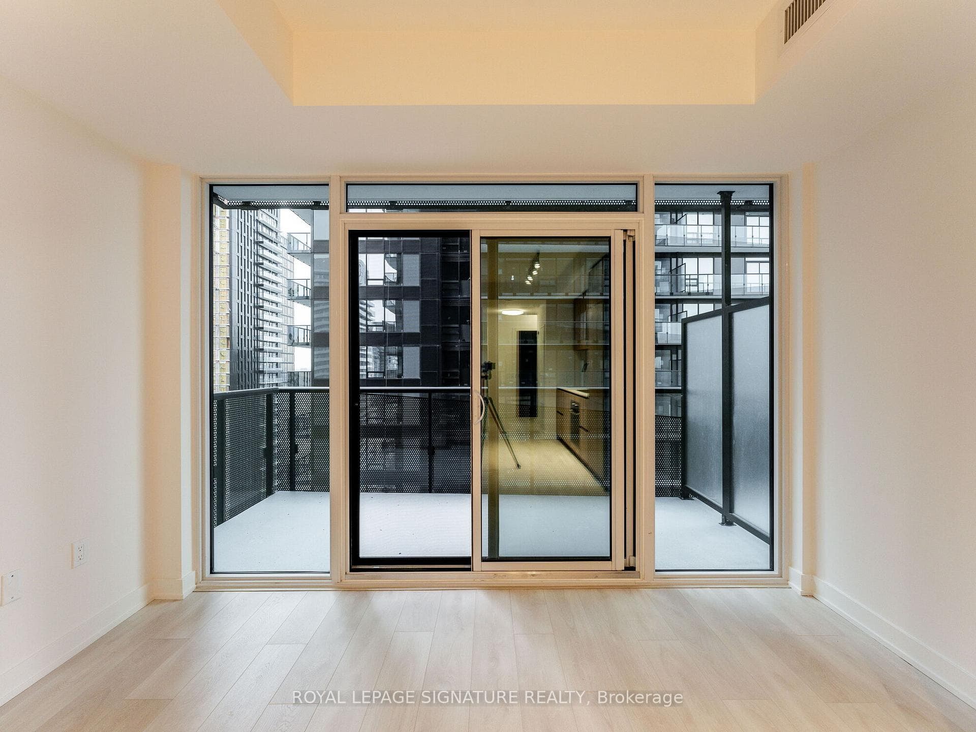 127 Broadway Avenue Unit 2506 photo 12