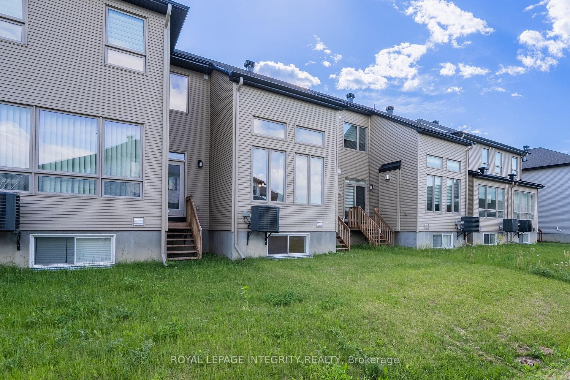 53 MAIZE Street photo 35