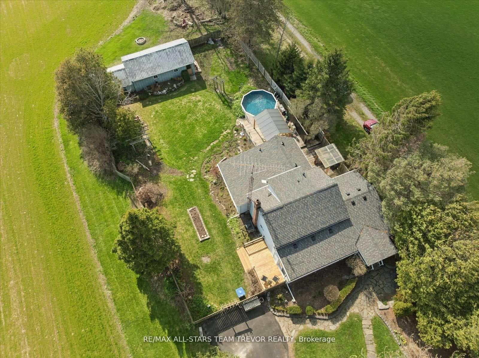 24082 Warden Avenue photo 43