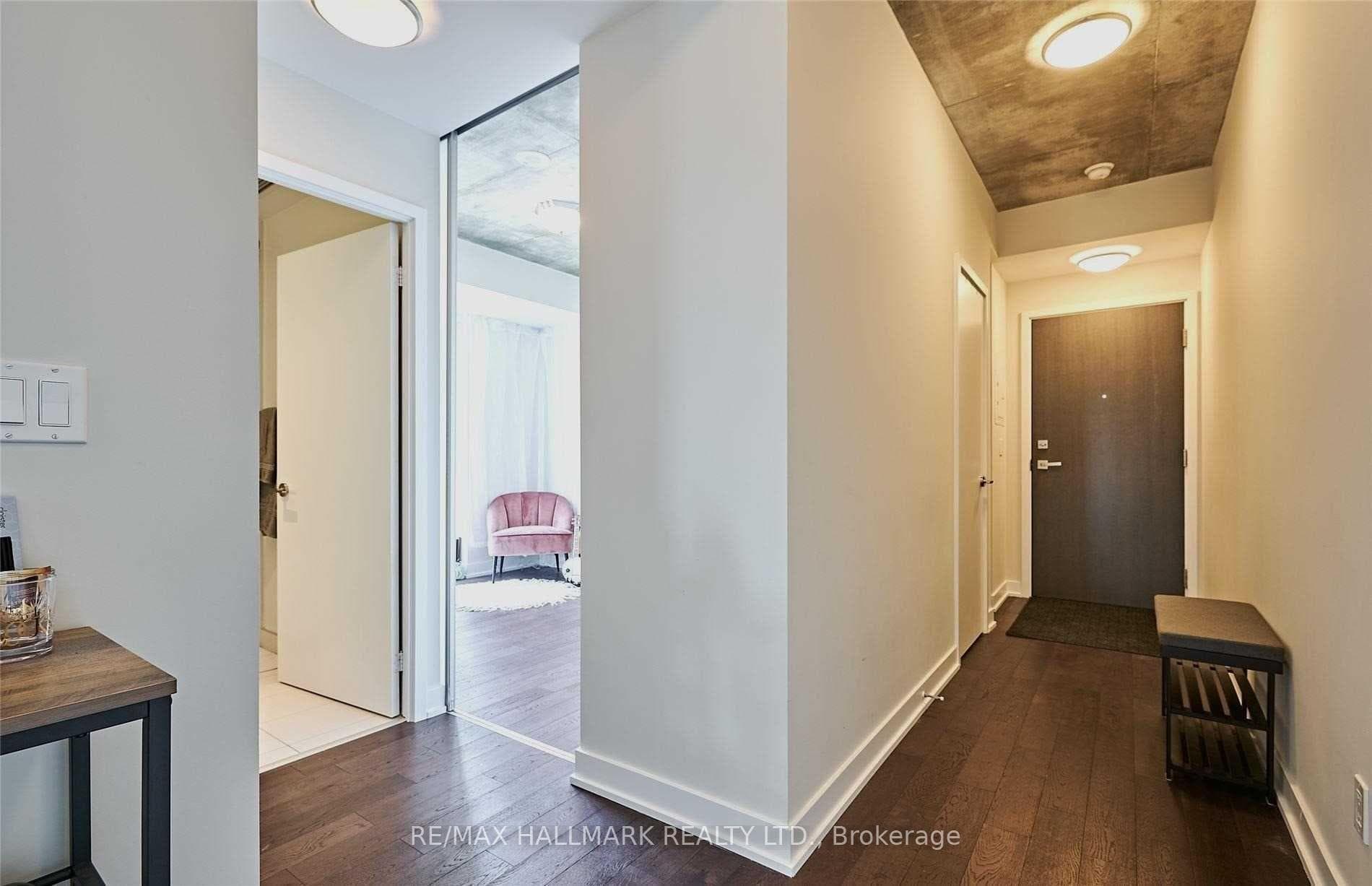 1238 Dundas Street Unit 602 photo 11