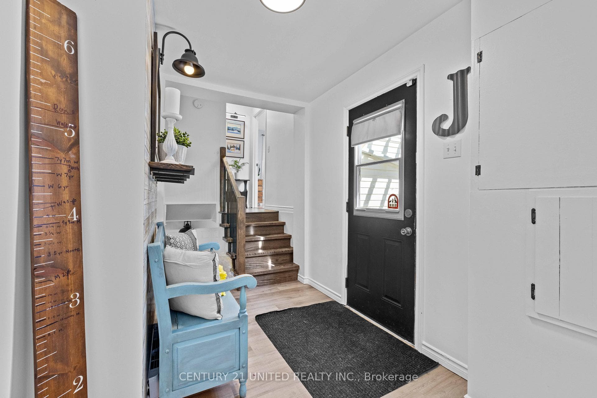 2734 Chalmers Avenue photo 3