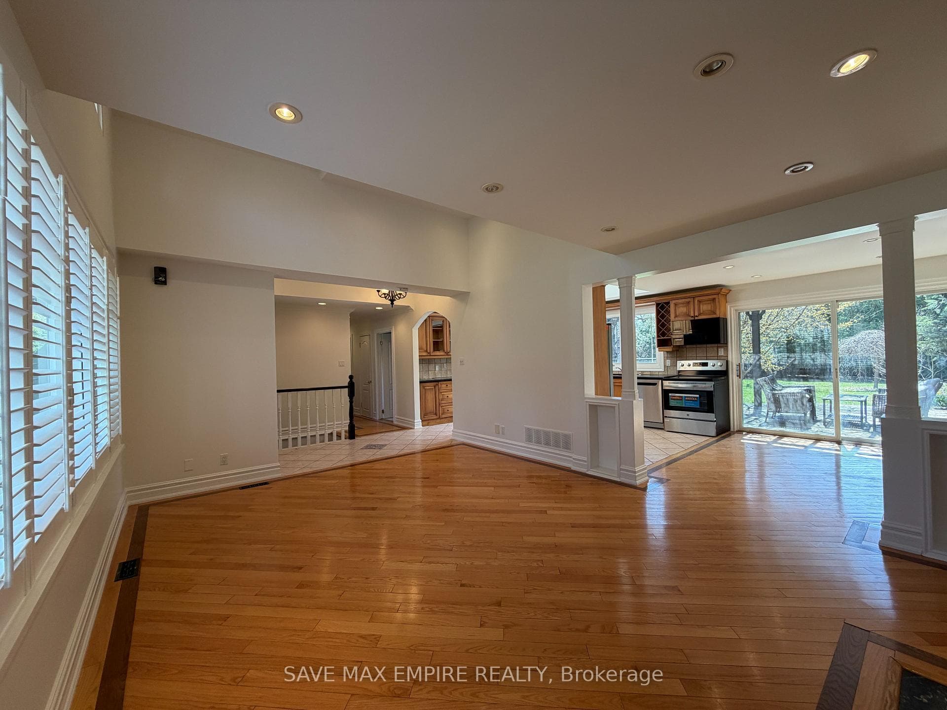 964 PARKLAND Avenue photo 8