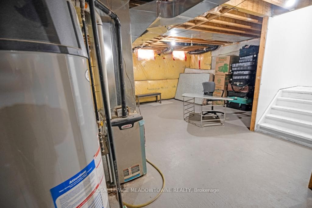 259 Powell Road photo 38