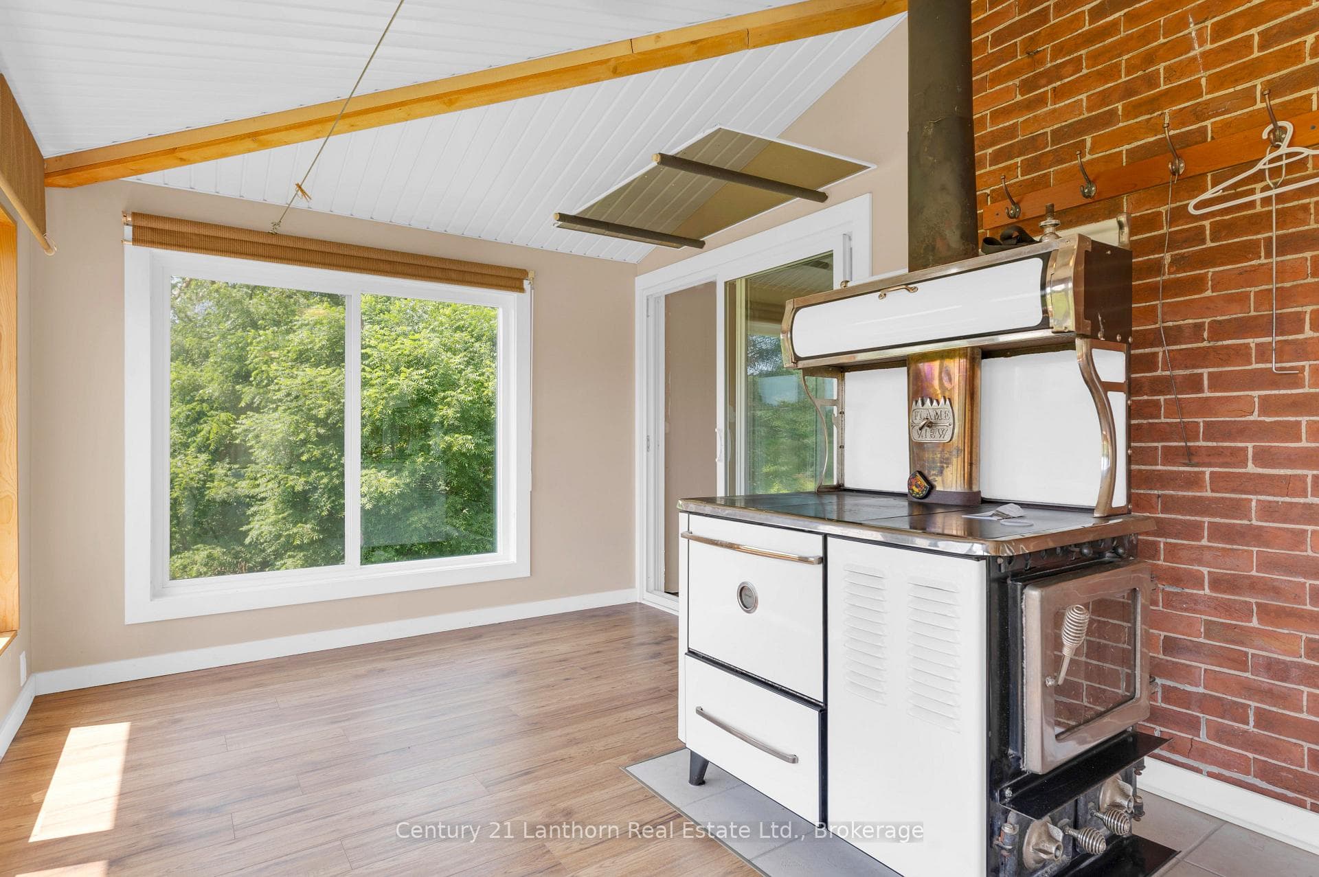 495 Barker Road photo 23