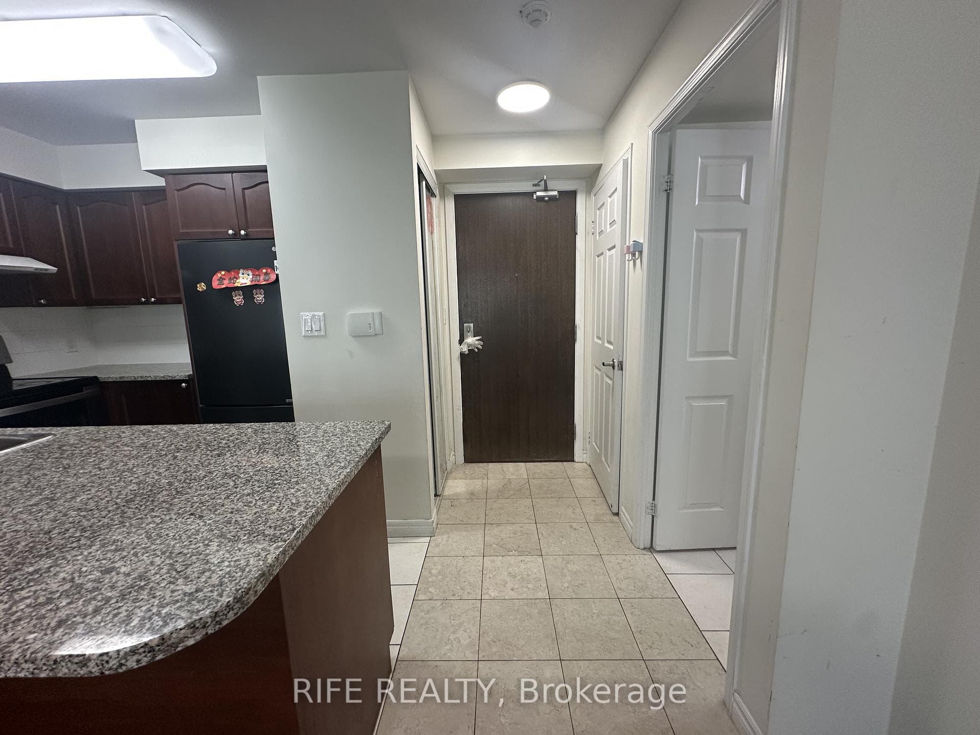 35 Hollywood Avenue Unit 517 photo 3