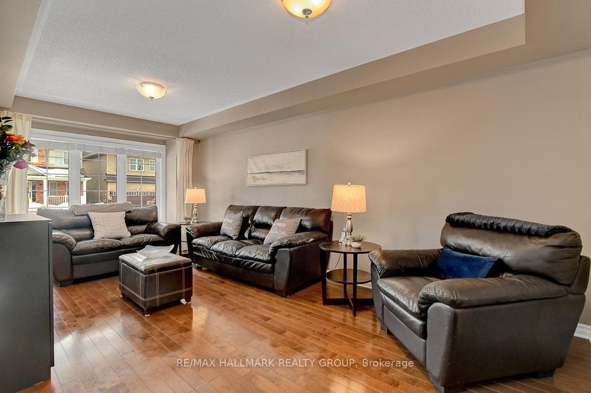 2402 Regatta Avenue photo 6