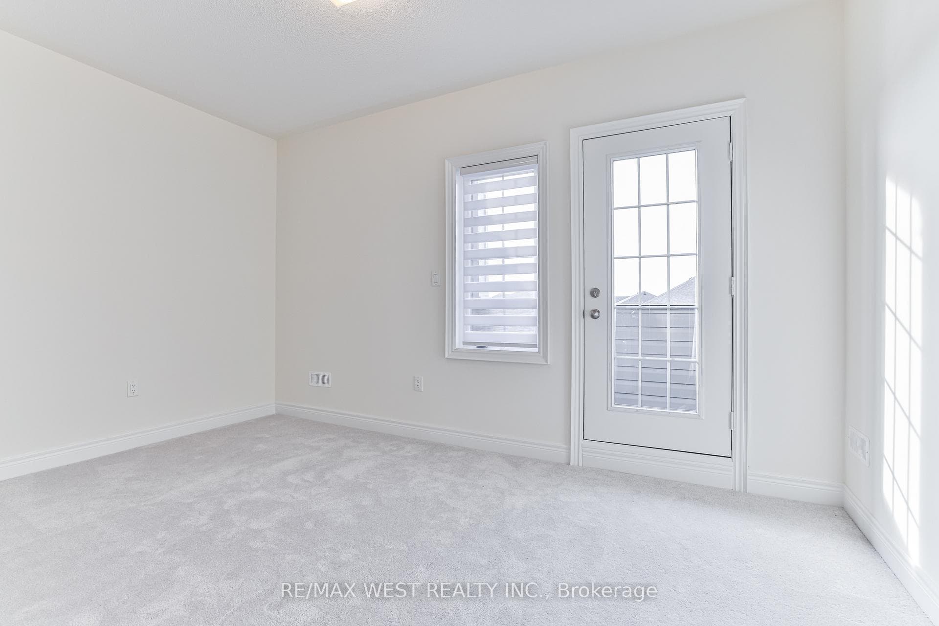 152 Coldwell Bay Circle photo 32