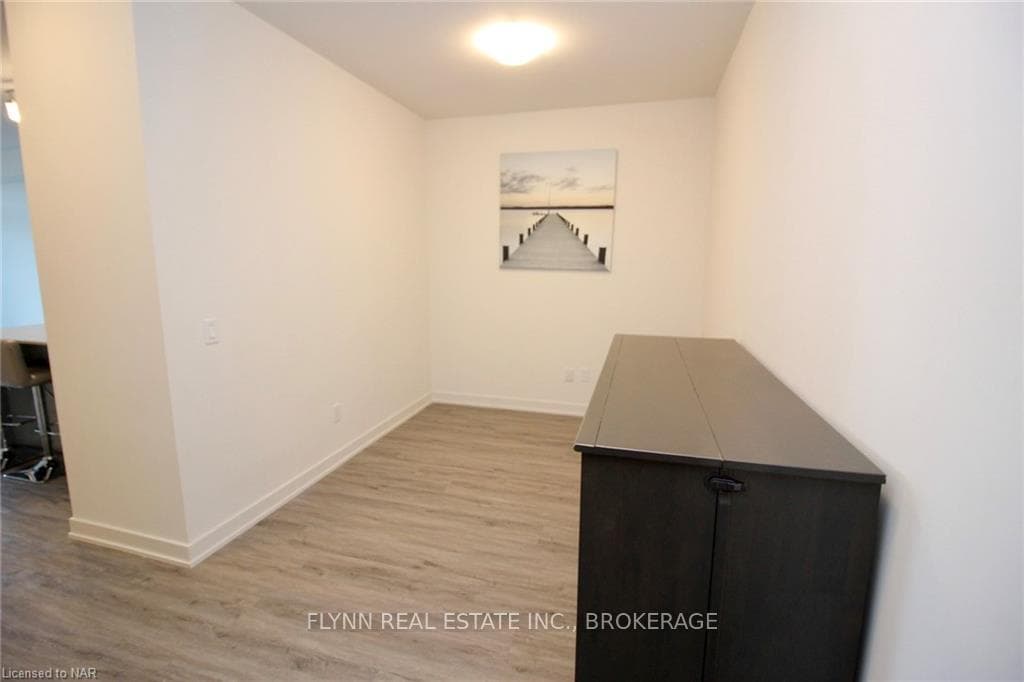385 WINSTON Road Unit 706 photo 3