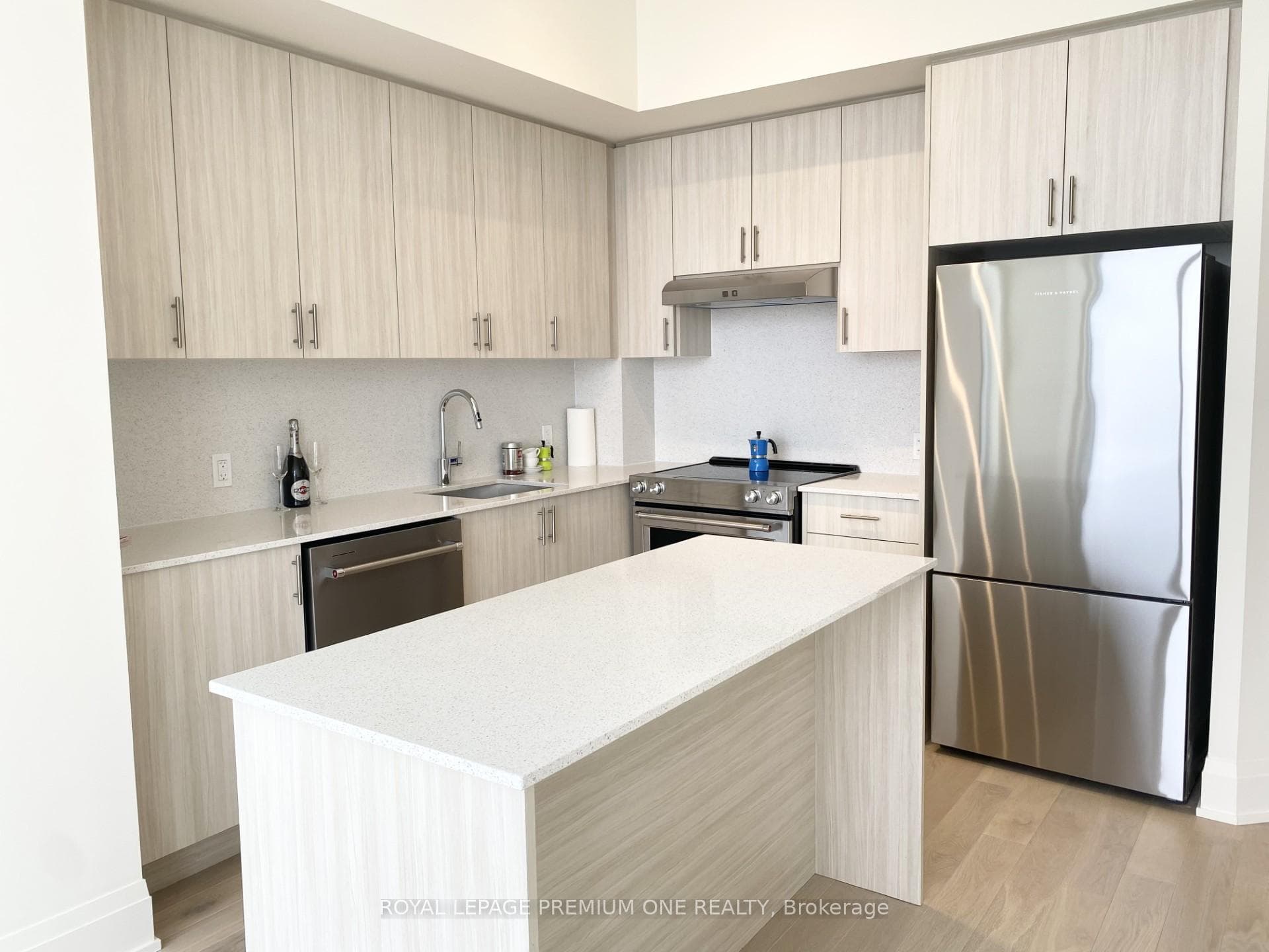 9000 JANE Street Unit PH218 photo 4