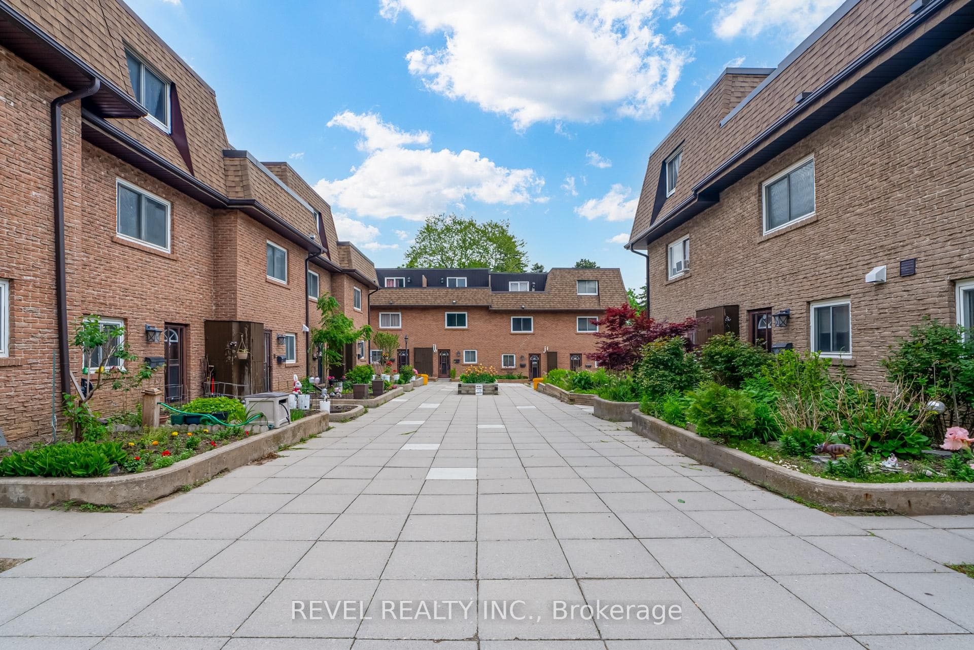 20 Hainford Street Unit #19 photo 2