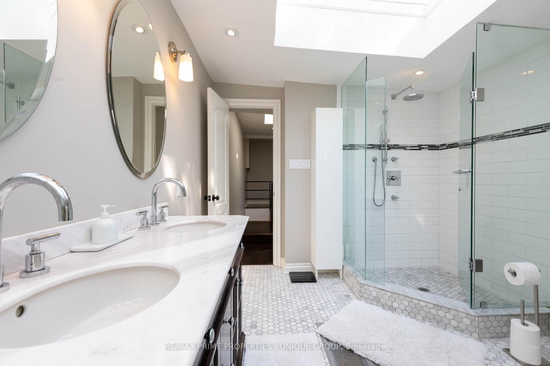 51 Spruce Street photo 26