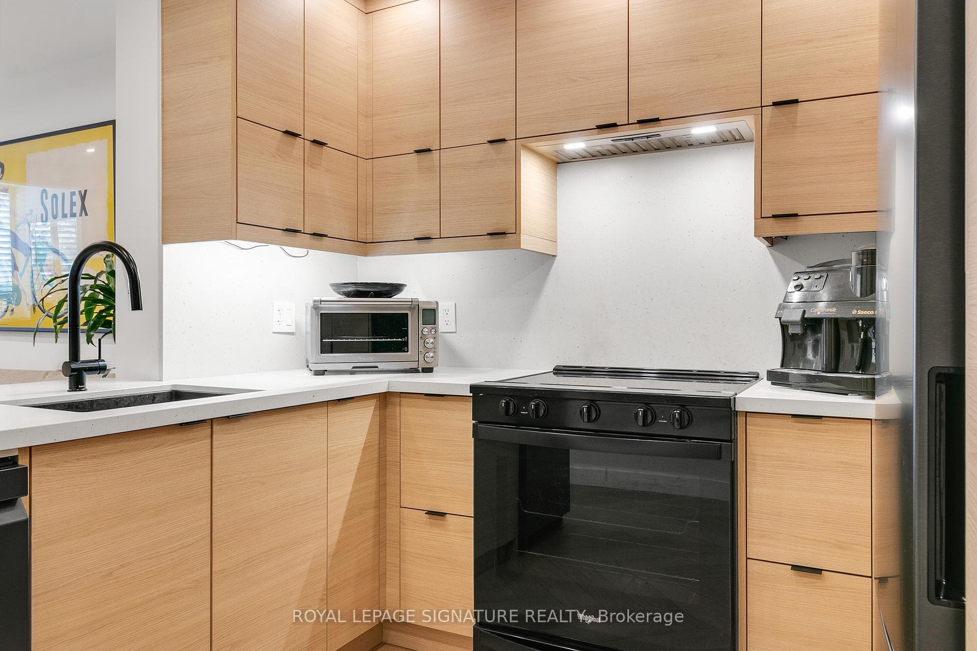 65 Scadding Avenue Unit 105 photo 16