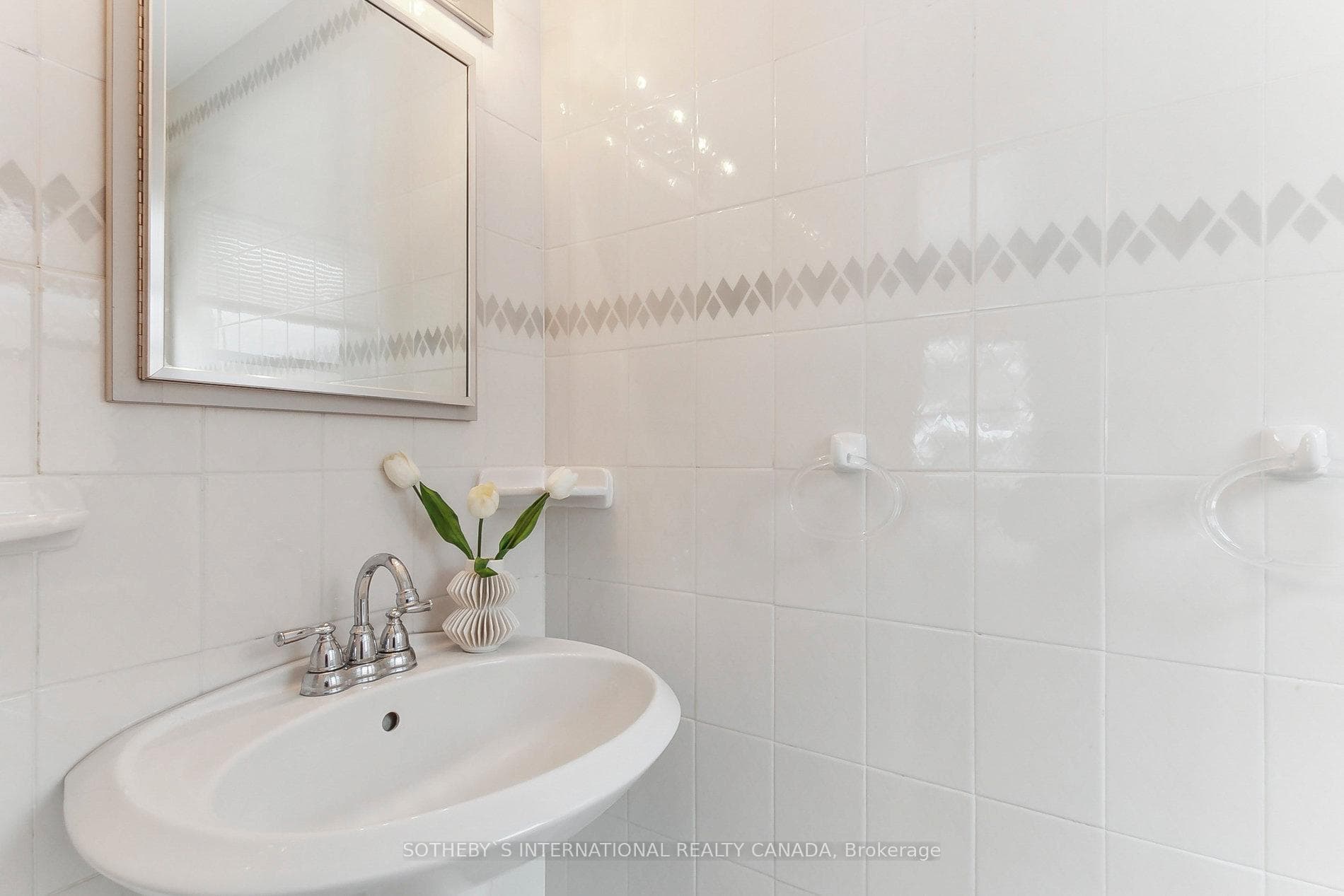 25 Abinger Crescent photo 23