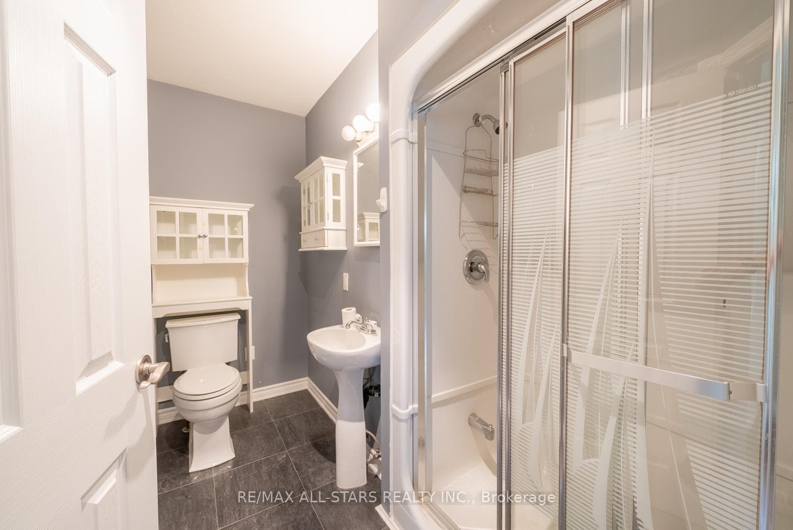 111 Manitoba Street photo 21