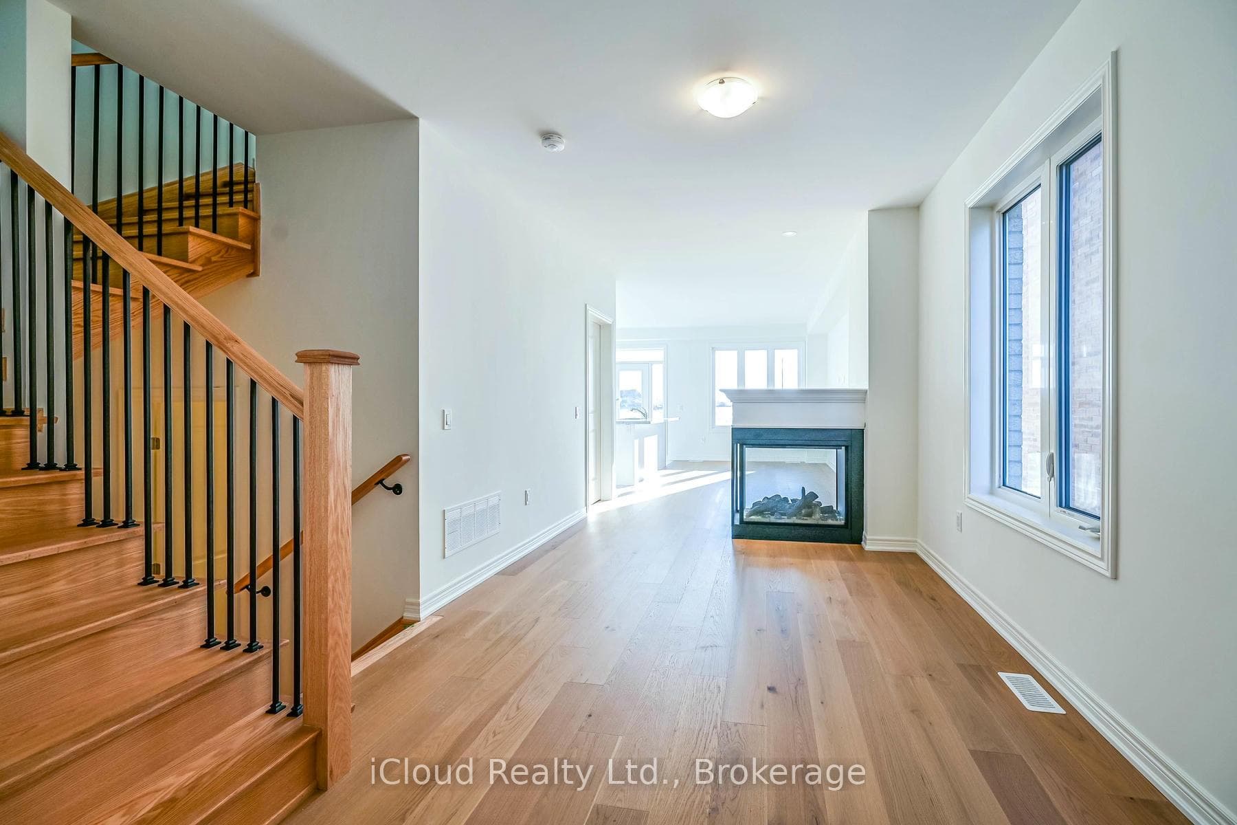 111 Picardy Drive photo 3