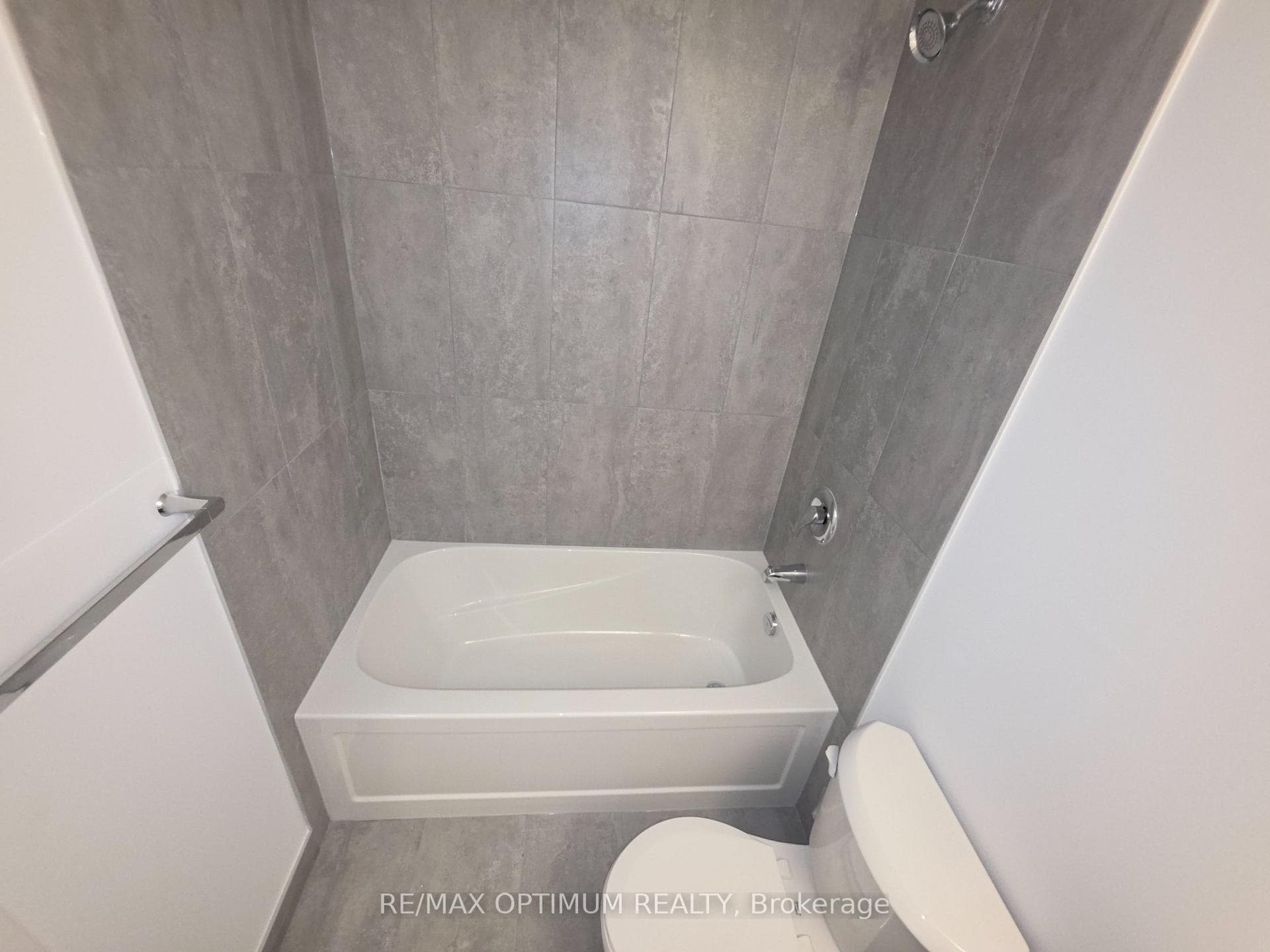 7437 Kingston Road Unit 705B photo 16