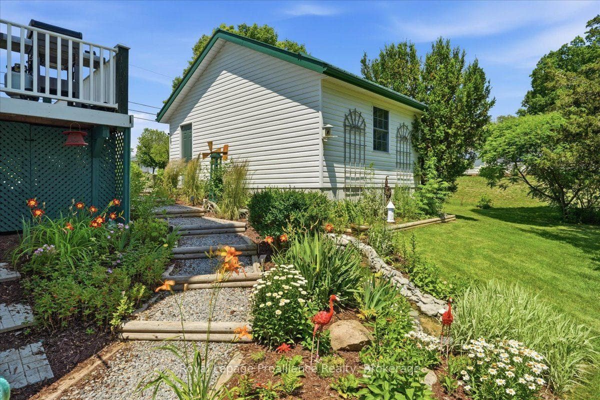155 Downs Road photo 31