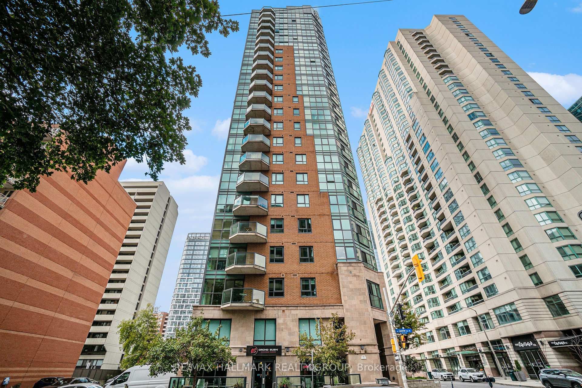 445 Laurier Avenue Unit PH#4 photo 1