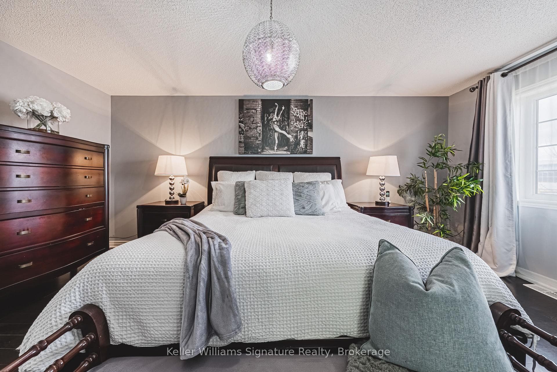 27 Dufay Road photo 20