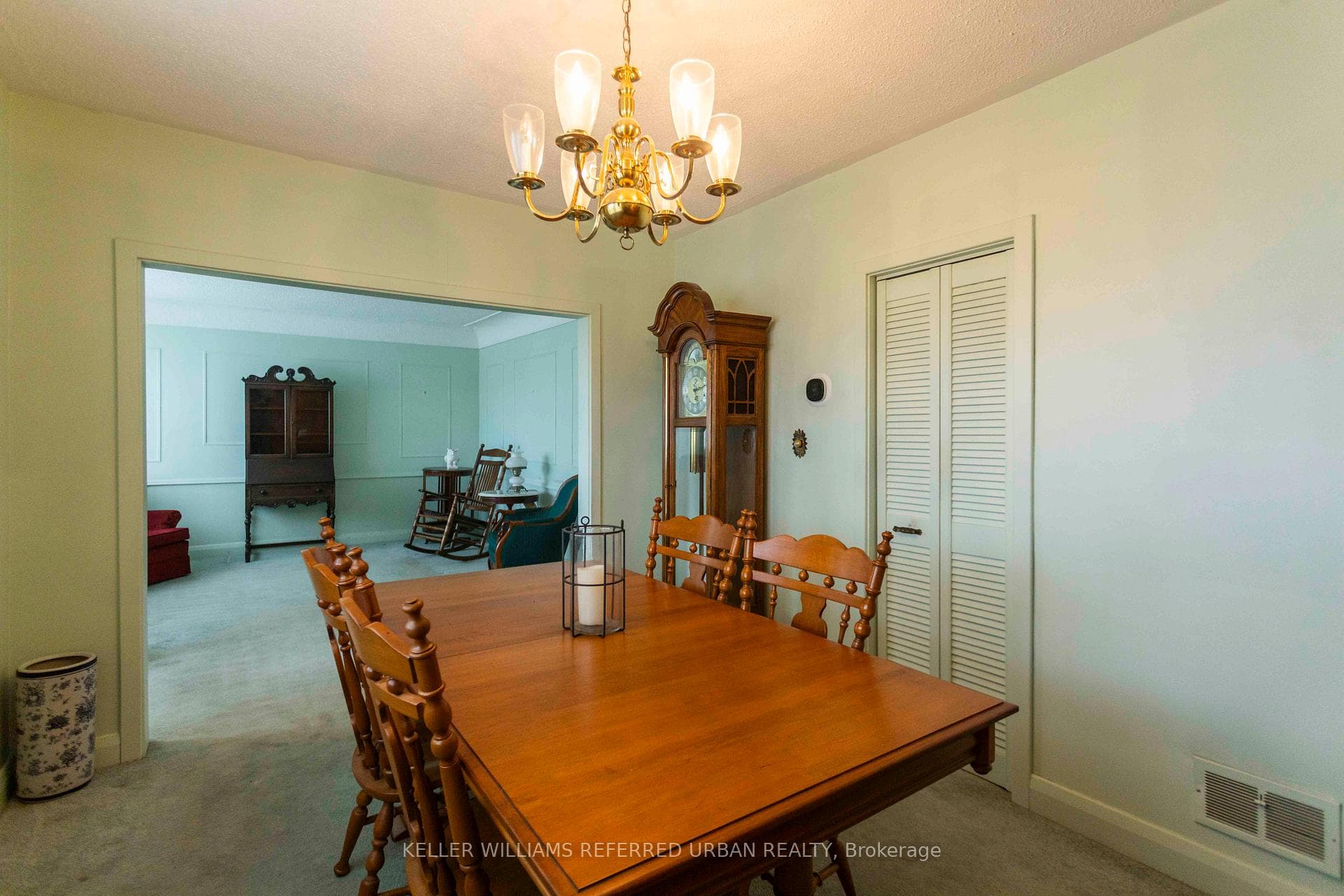 938 Danforth Avenue photo 13