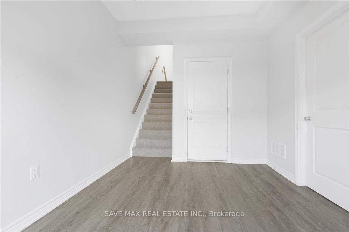 314 Equestrian Way Unit 19 photo 16