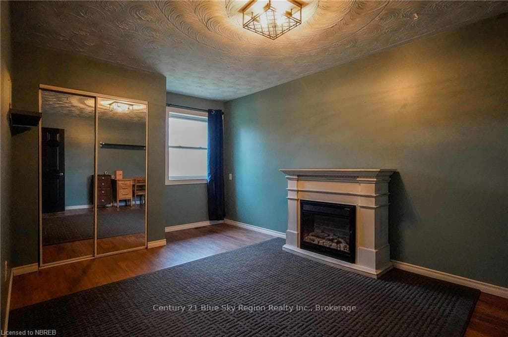 194 EDMOND Road photo 28