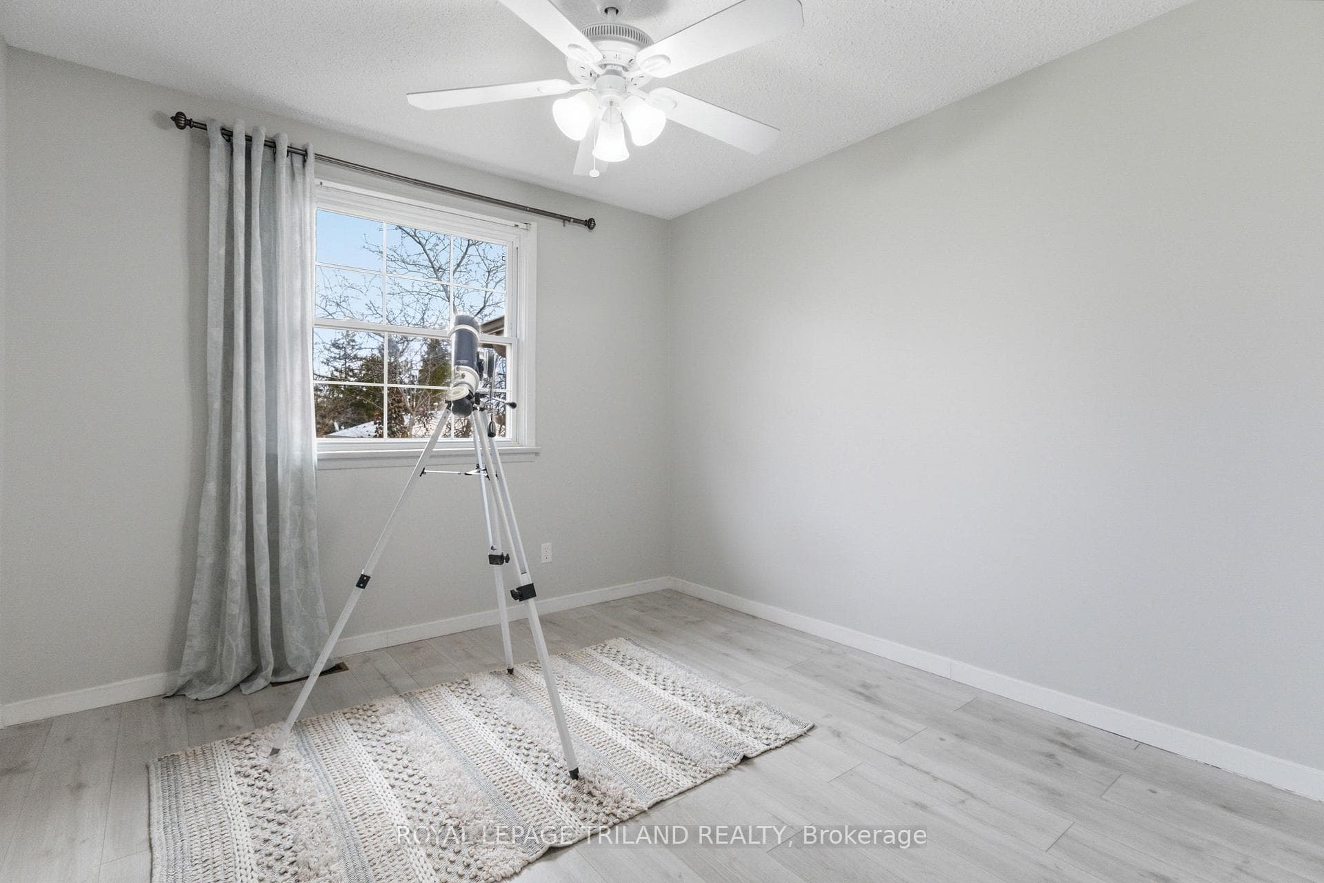 Second bedroom