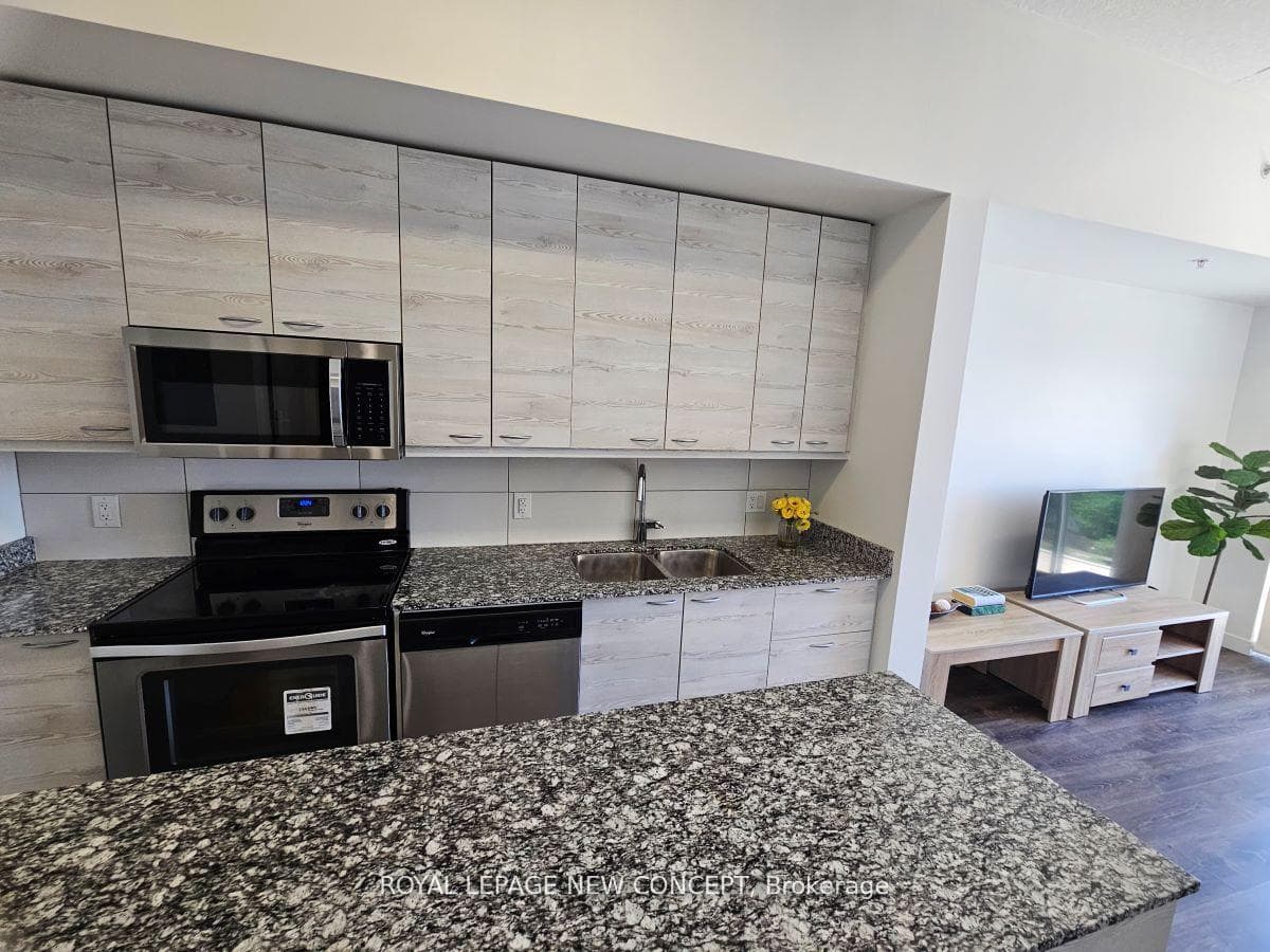 280 Lester Street Unit 818 photo 8