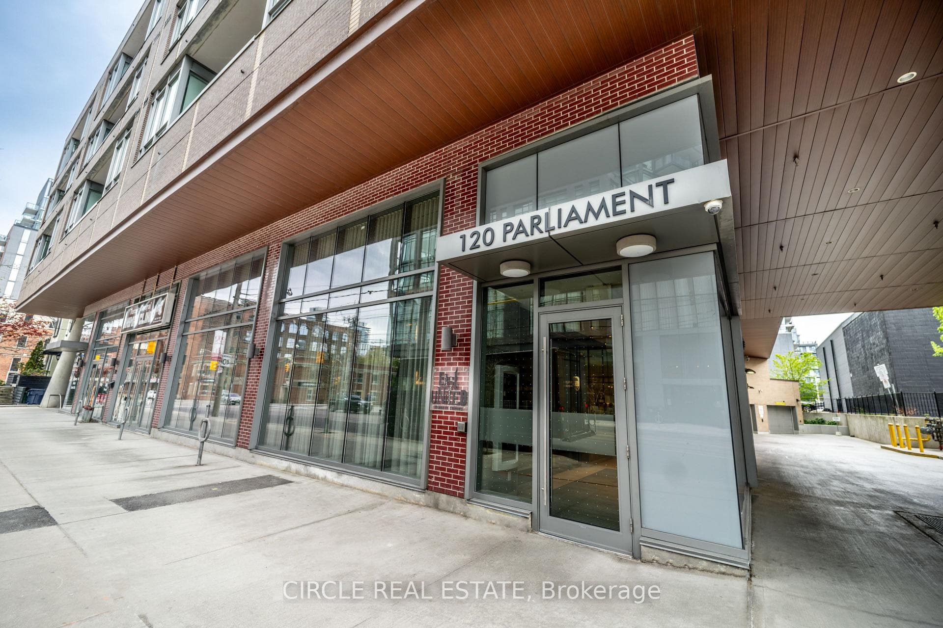120 Parliament Street Unit 1804 photo 2