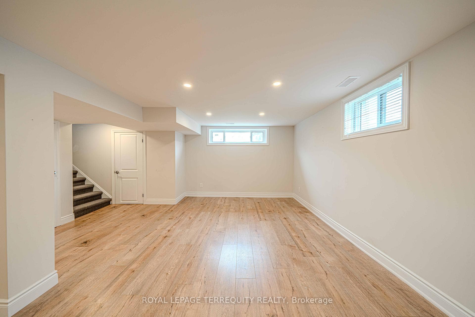 493 Lowell Avenue photo 20