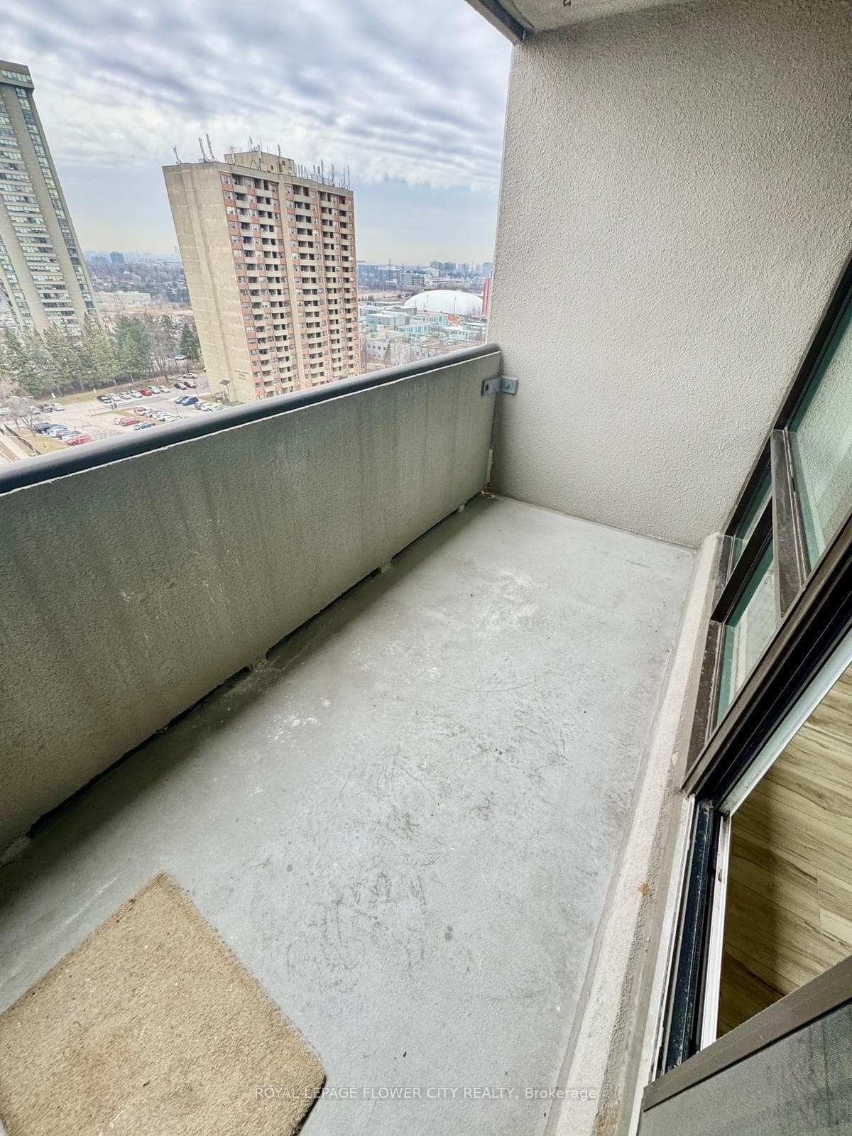 1555 Finch Avenue Unit 1209 photo 3