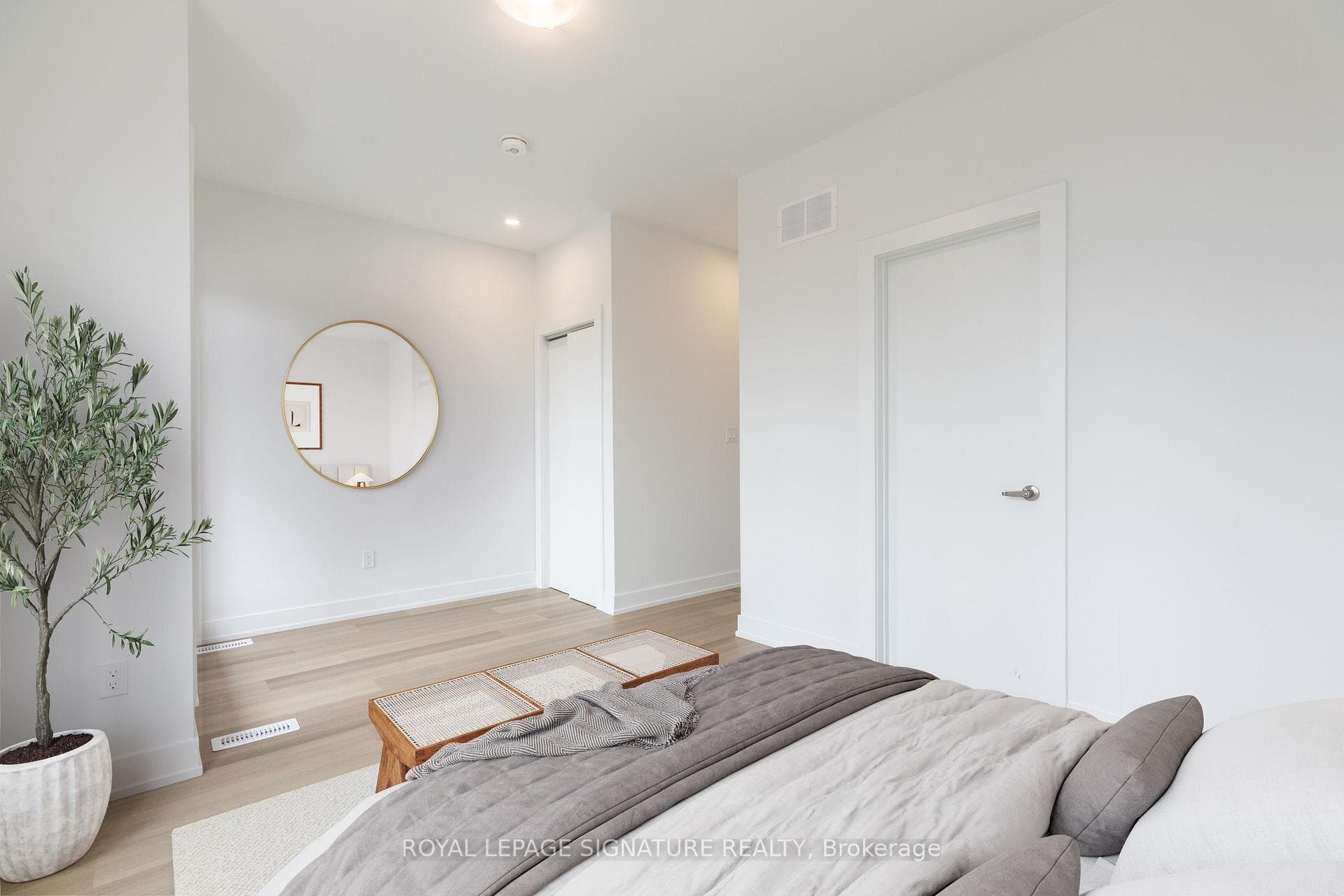 268 Atlas Avenue photo 8