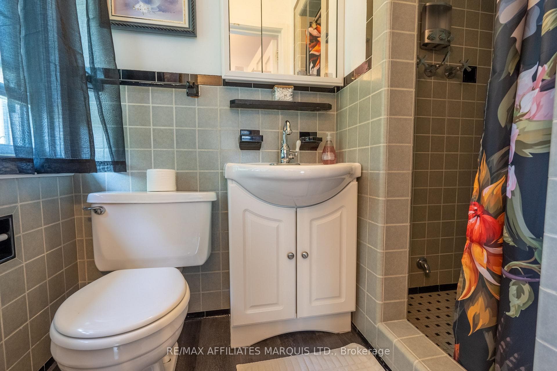 217 Adolphus Street photo 34