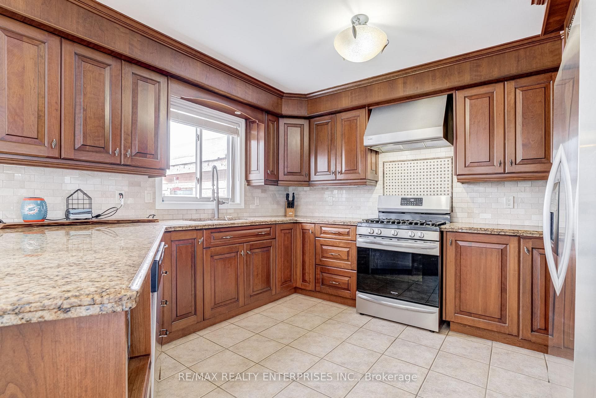 177 Southbrook Drive photo 18