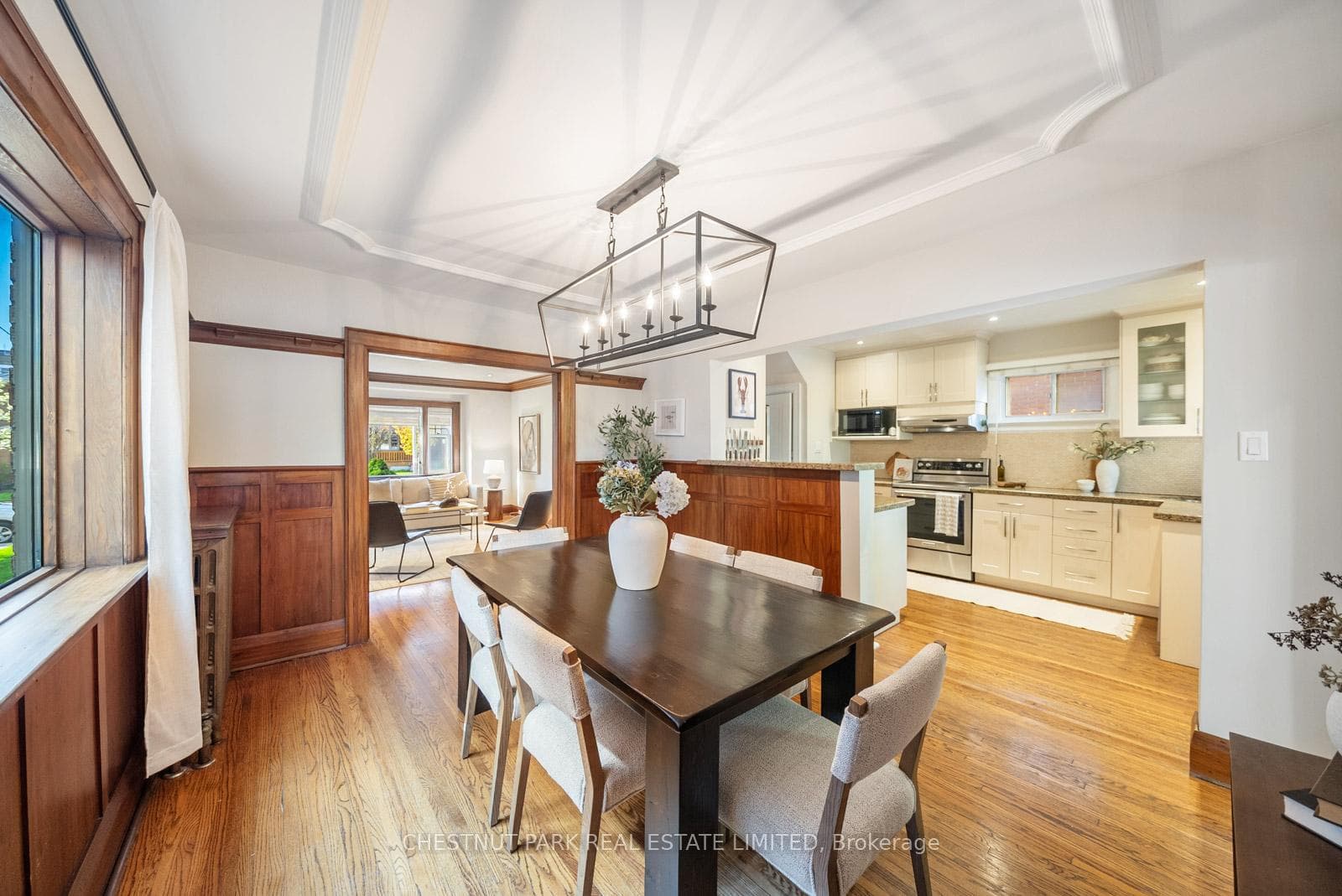17 Glen Stewart Avenue photo 10